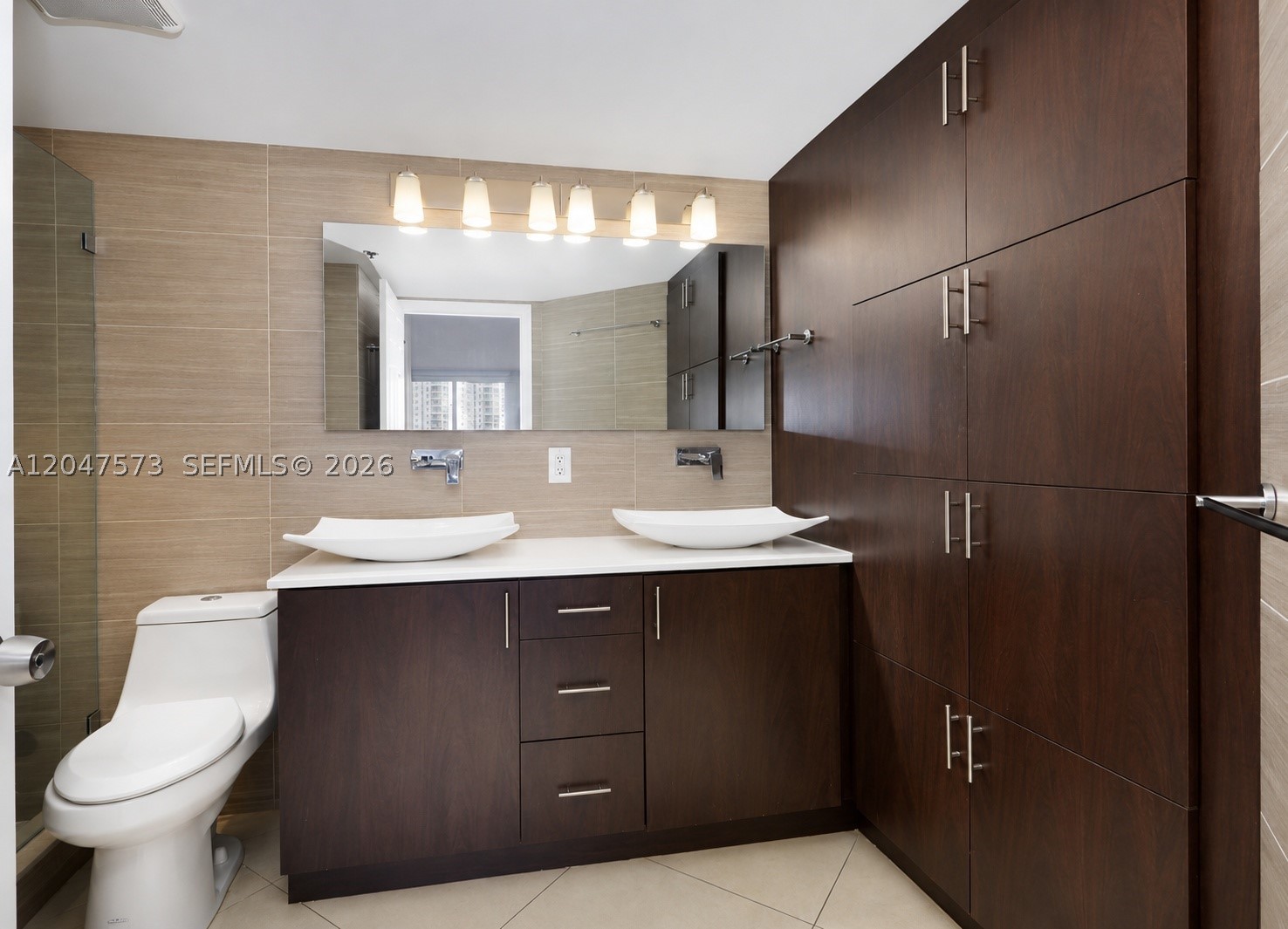 1700 NW N River Dr #804, Miami FL 33125