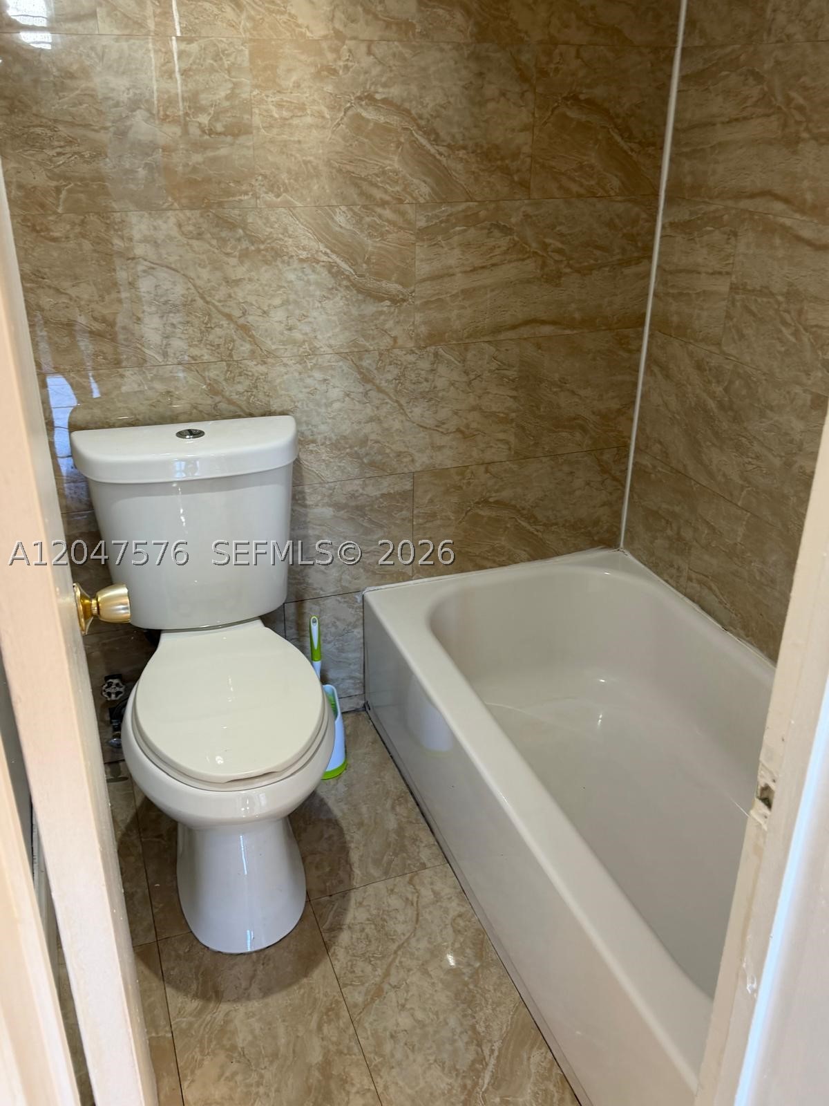 1990 Marseille Dr #303, Miami Beach FL 33141