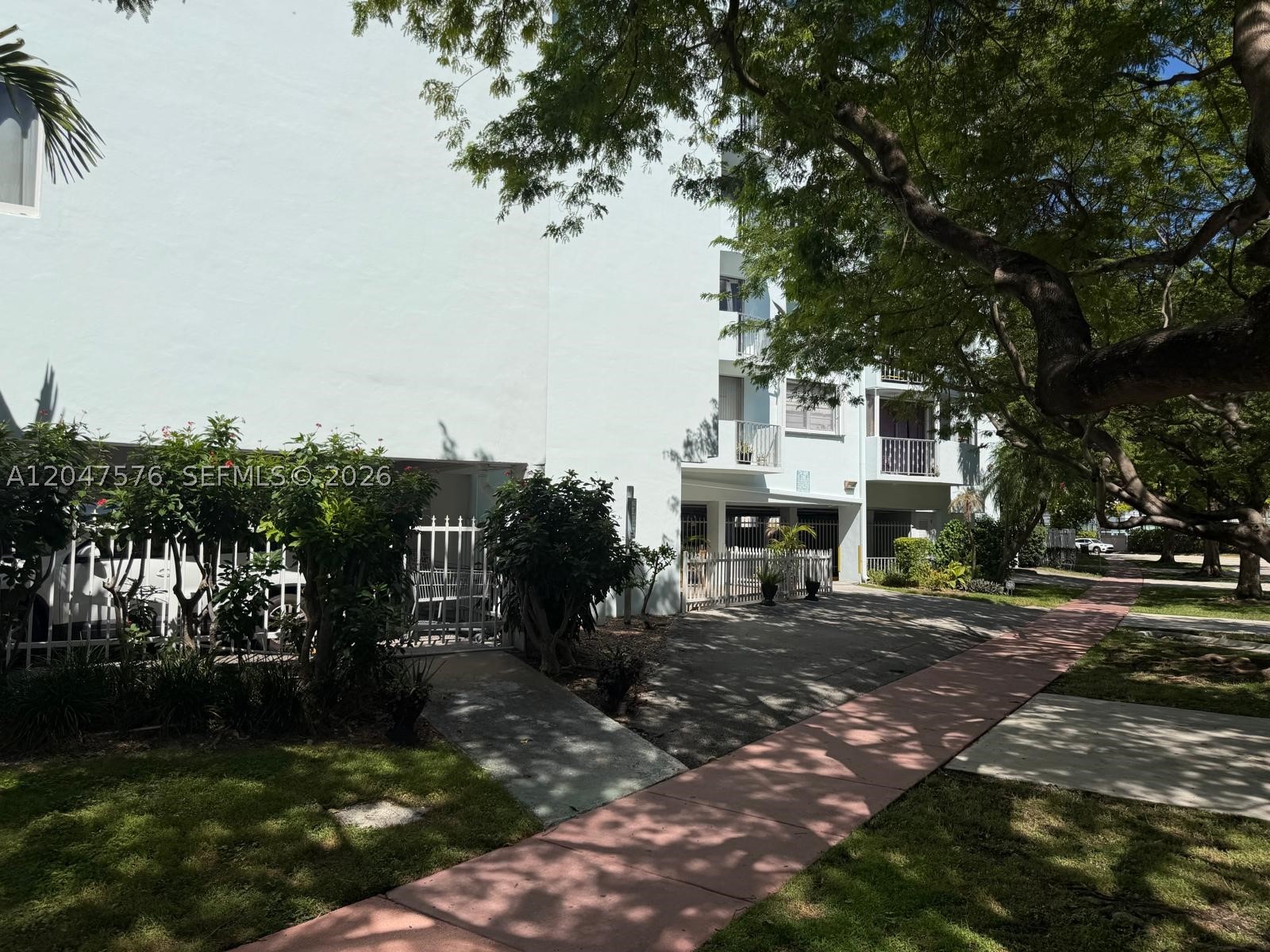 1990 Marseille Dr #303, Miami Beach FL 33141