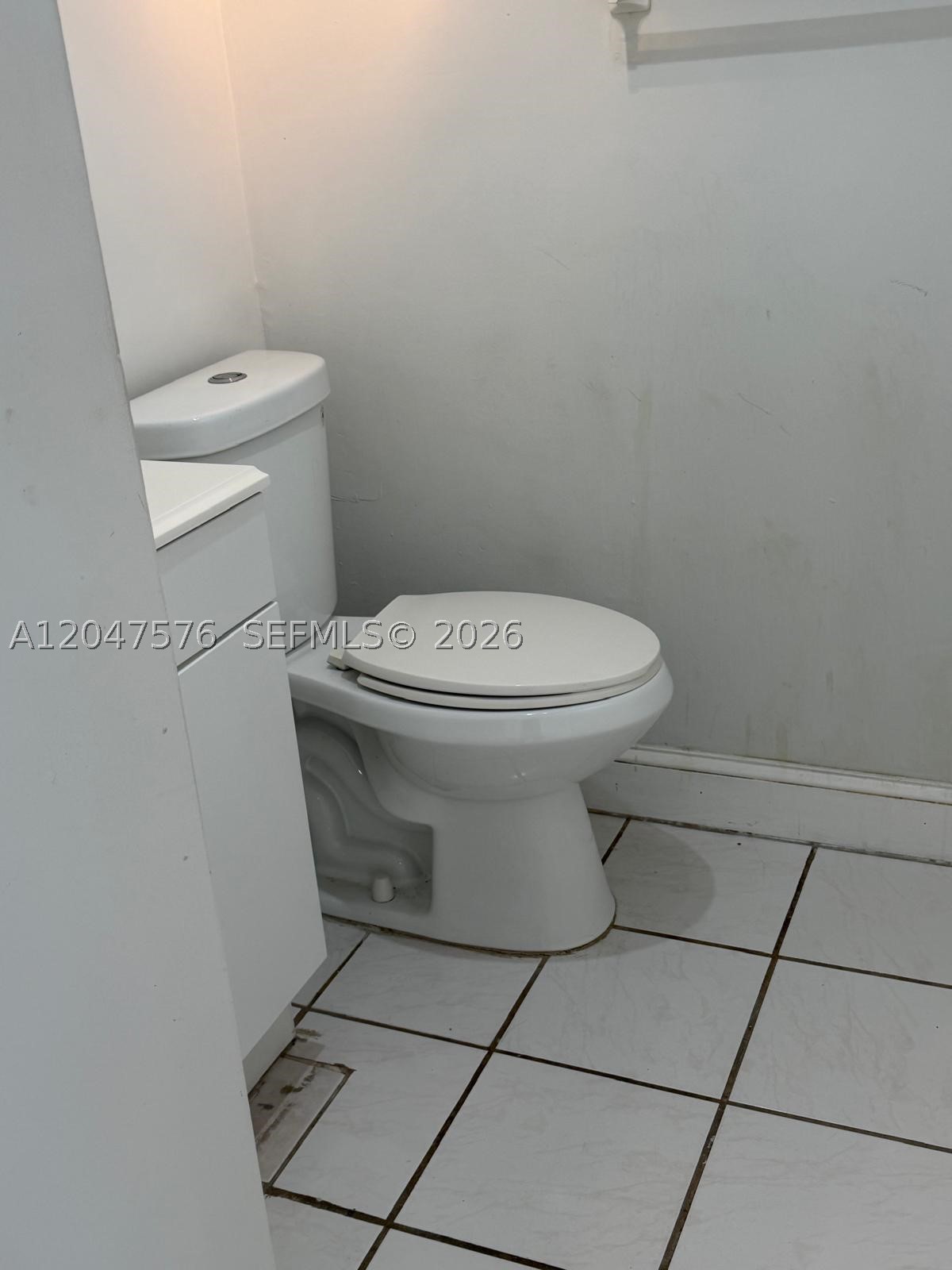 1990 Marseille Dr #303, Miami Beach FL 33141