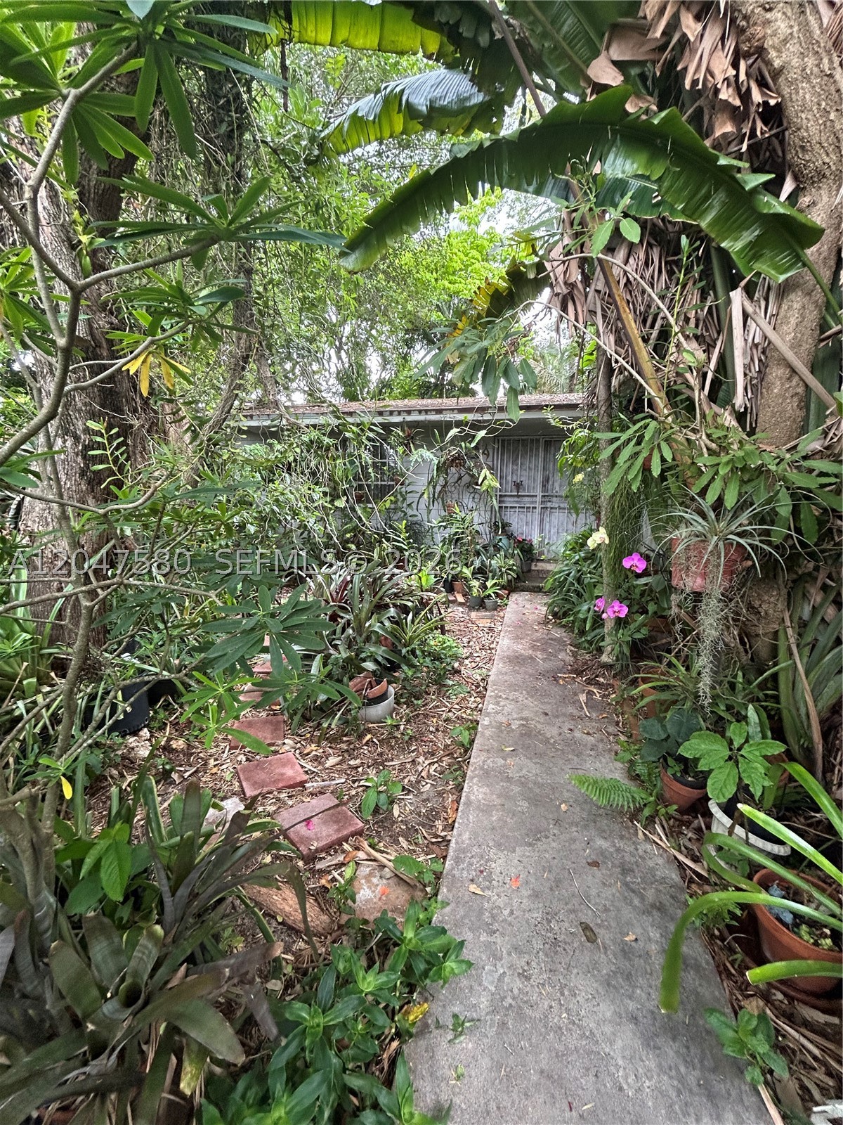 8285 SW 47th St, Miami FL 33155