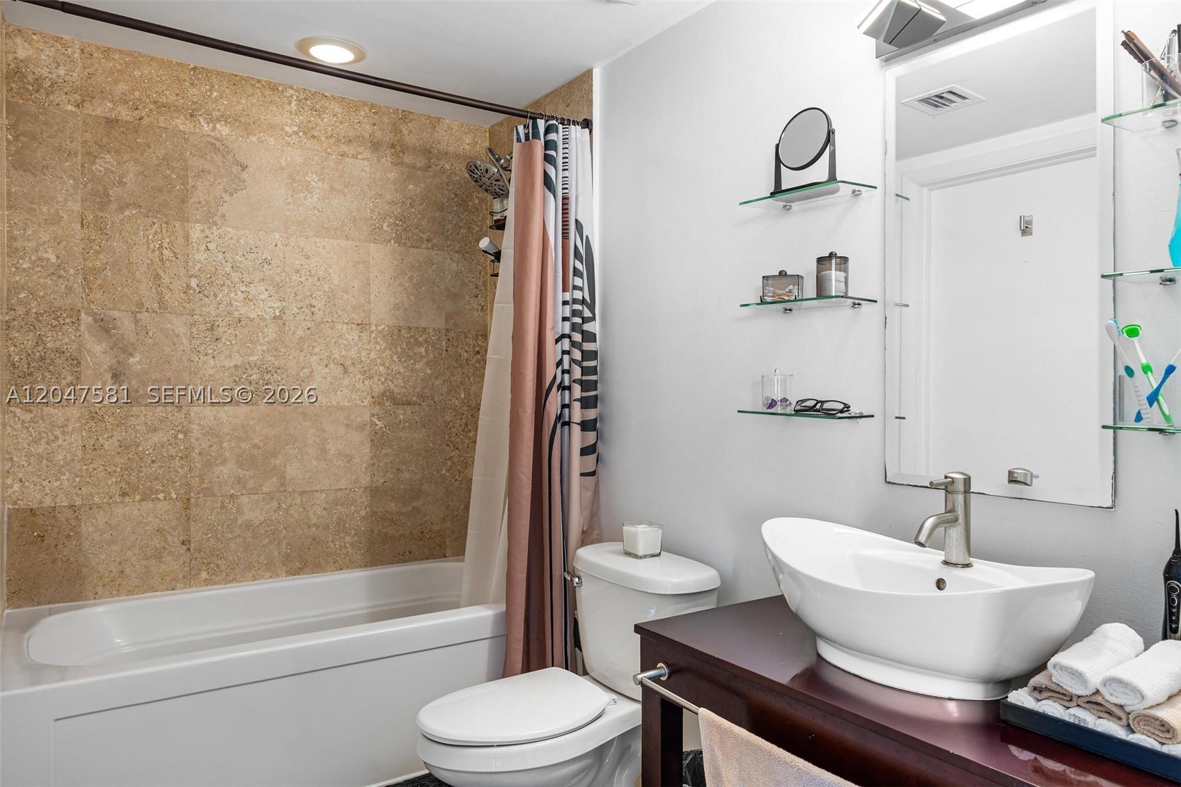 350 S Miami Ave #2108, Miami FL 33130