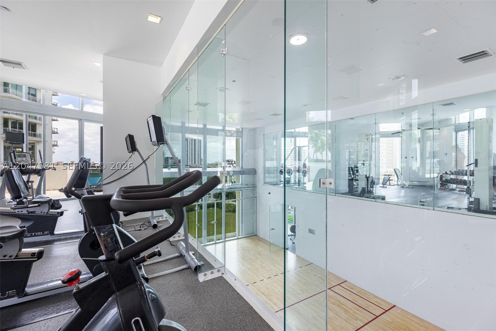 350 S Miami Ave #2108, Miami FL 33130