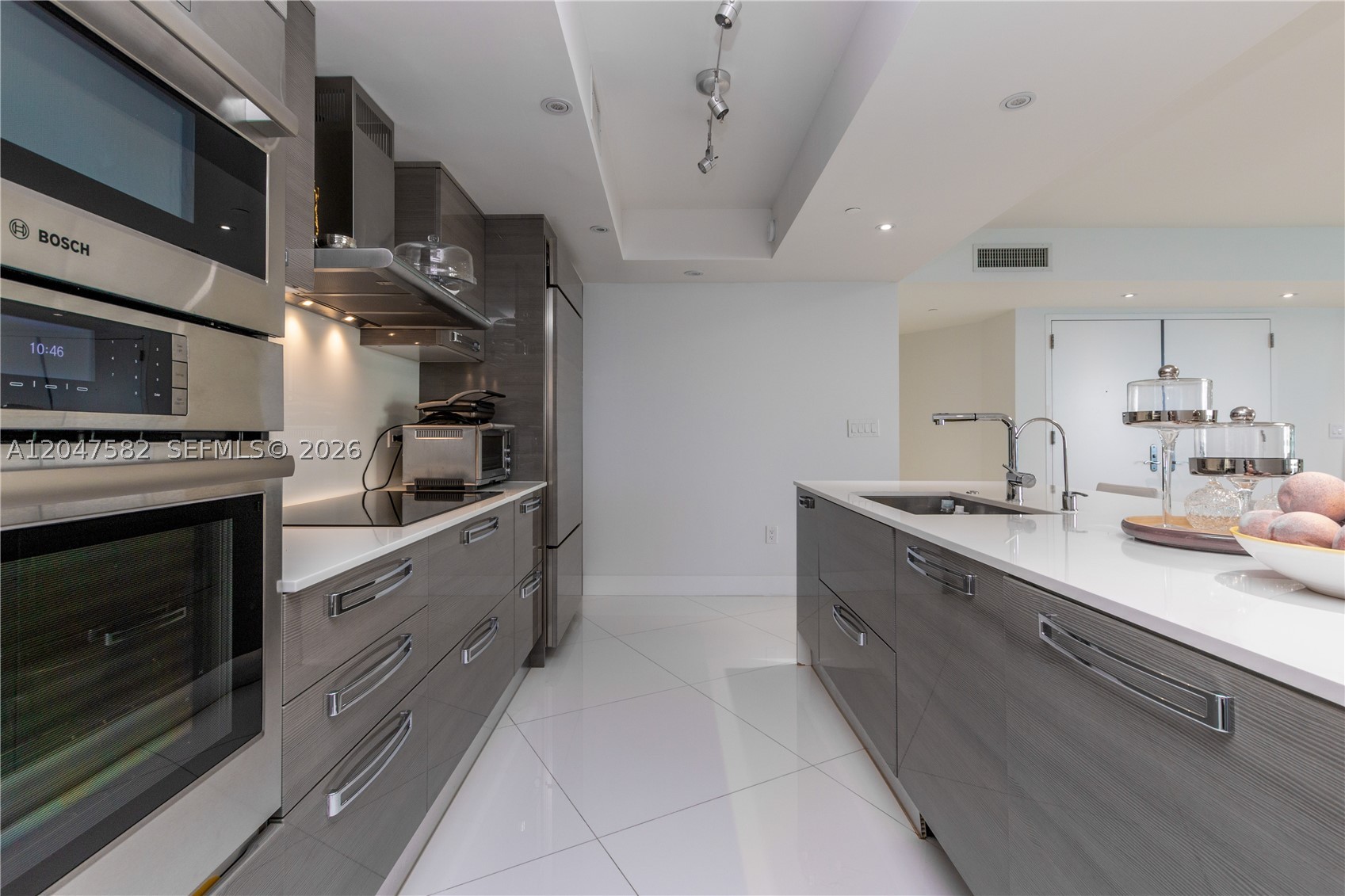 17201 Collins Ave #1807, Sunny Isles Beach FL 33160