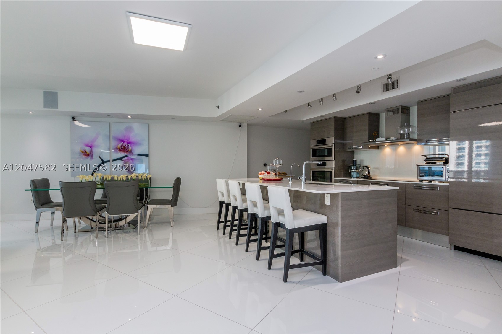 17201 Collins Ave #1807, Sunny Isles Beach FL 33160