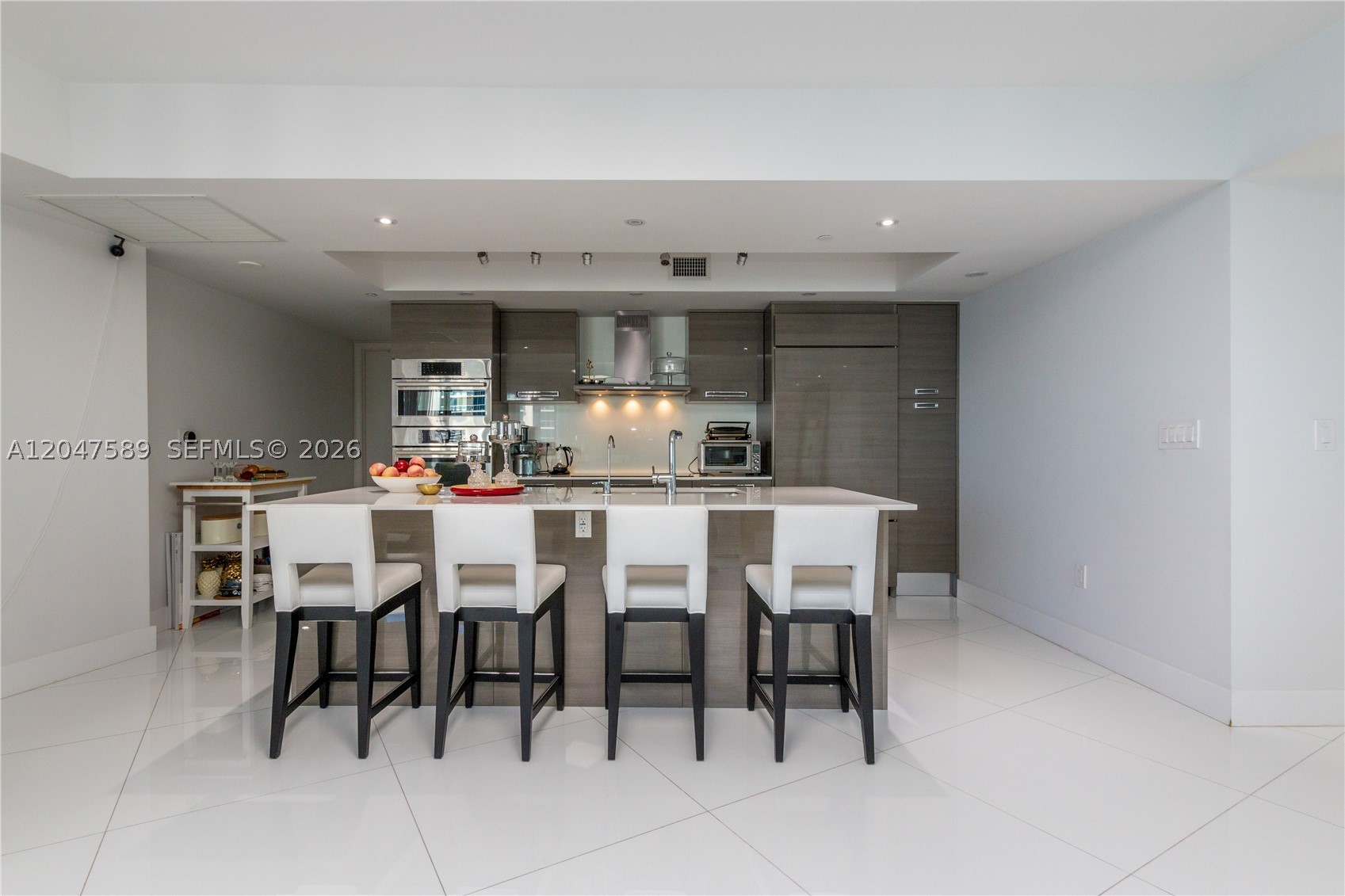 17201 Collins Ave #1807, Sunny Isles Beach FL 33160
