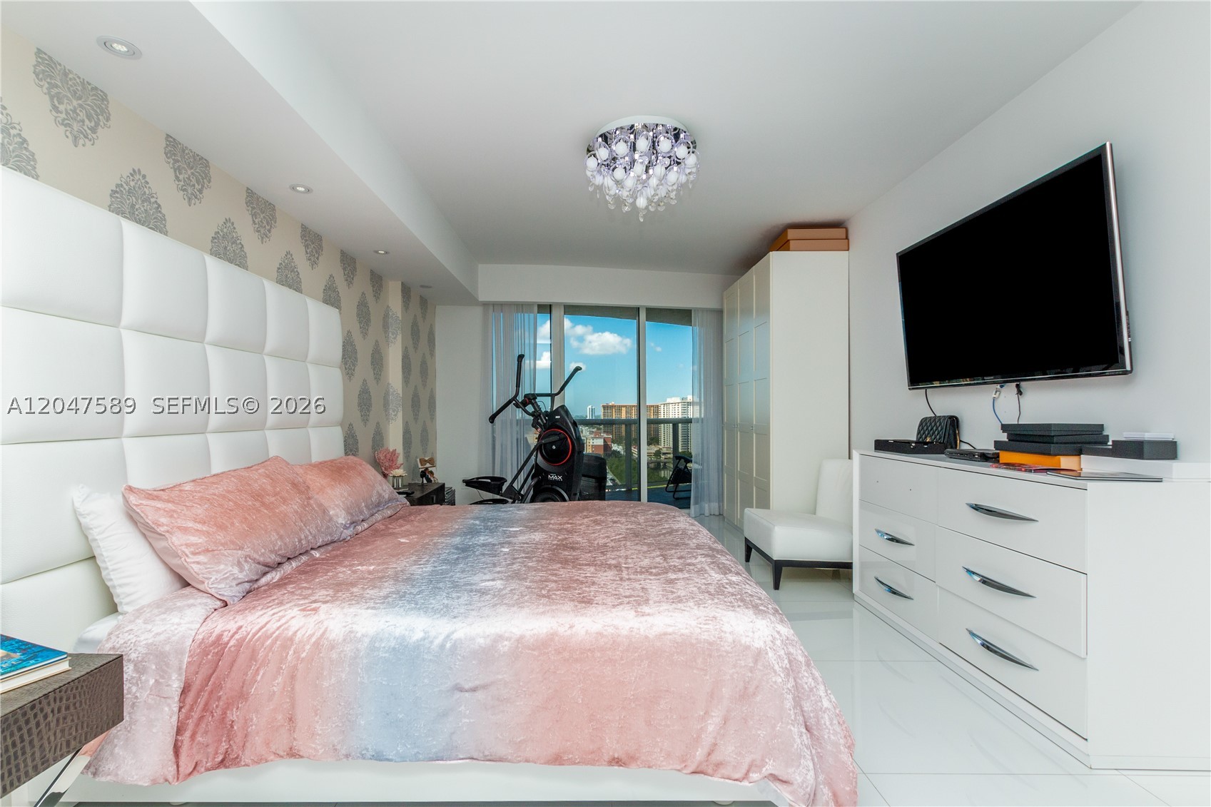 17201 Collins Ave #1807, Sunny Isles Beach FL 33160