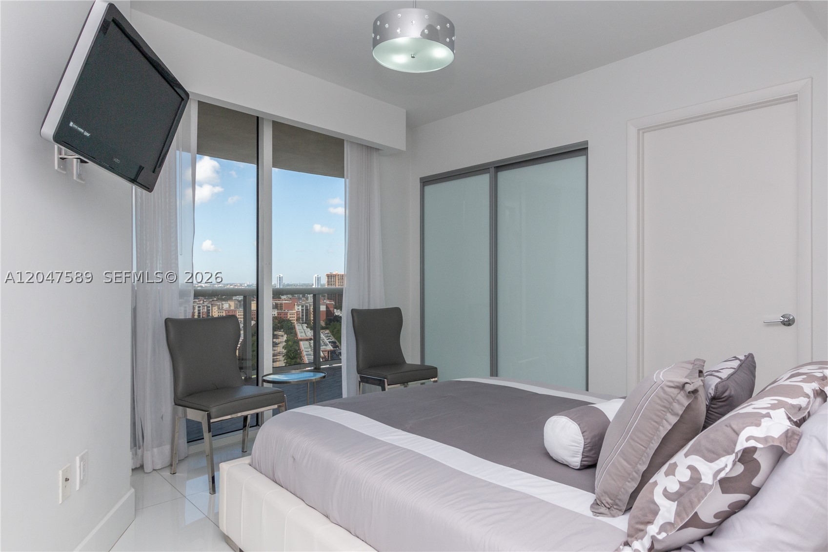 17201 Collins Ave #1807, Sunny Isles Beach FL 33160