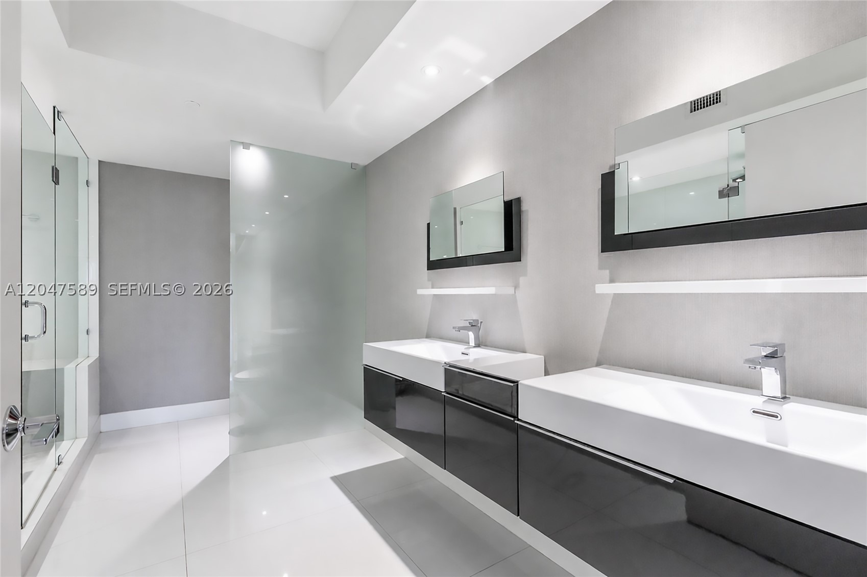 17201 Collins Ave #1807, Sunny Isles Beach FL 33160