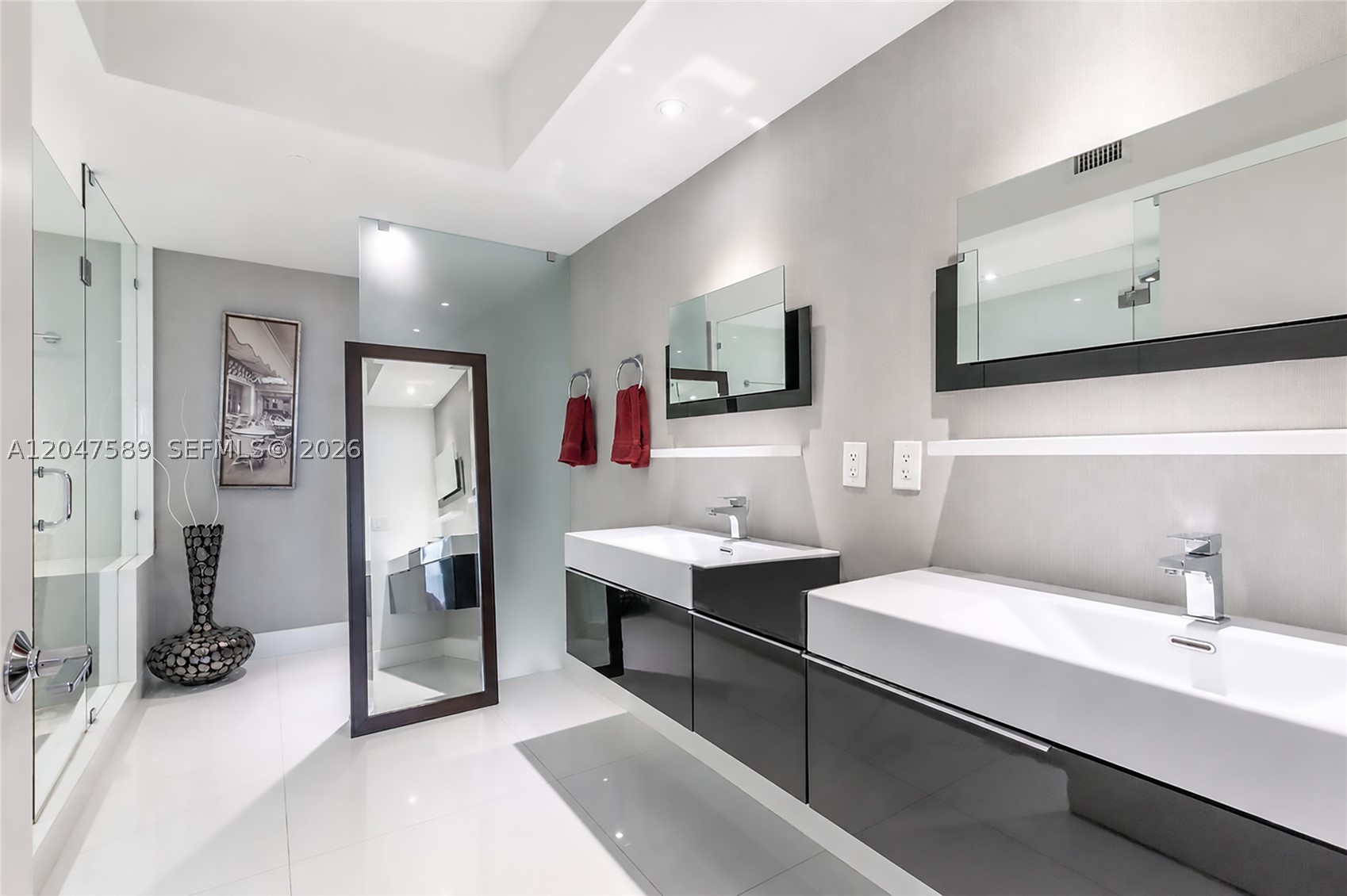 17201 Collins Ave #1807, Sunny Isles Beach FL 33160