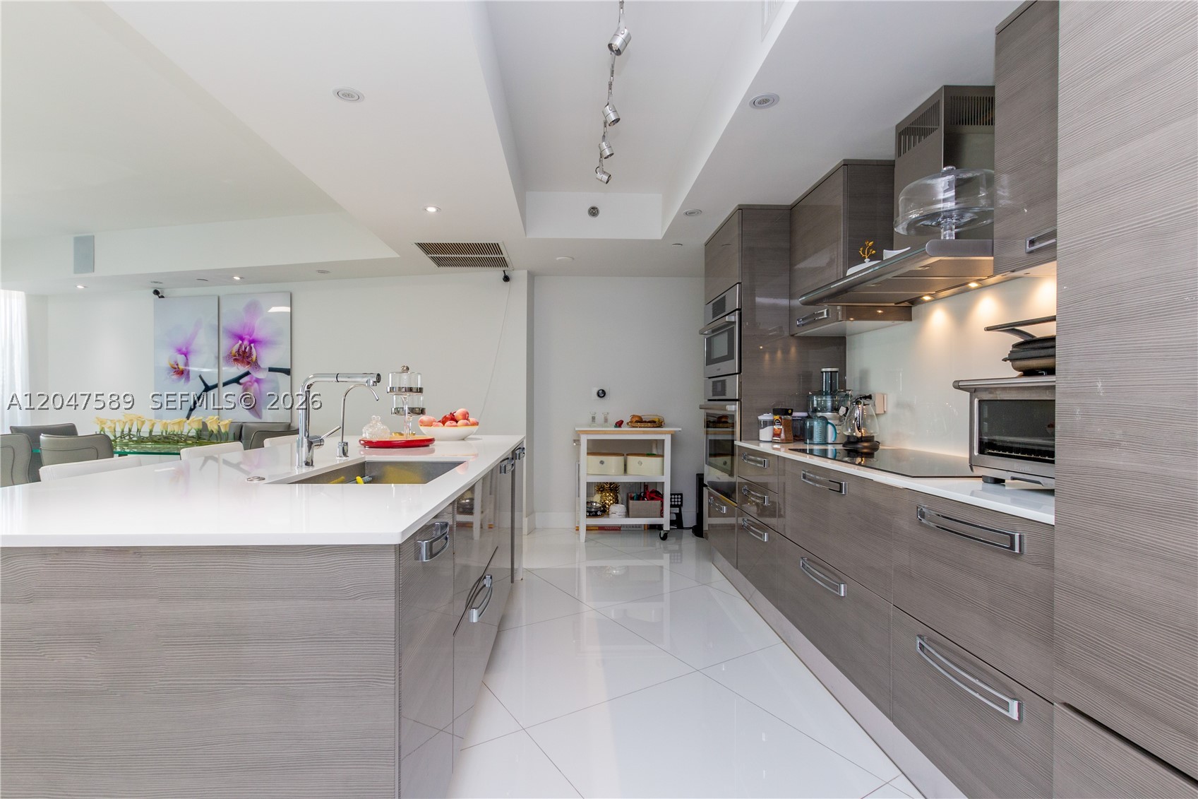 17201 Collins Ave #1807, Sunny Isles Beach FL 33160