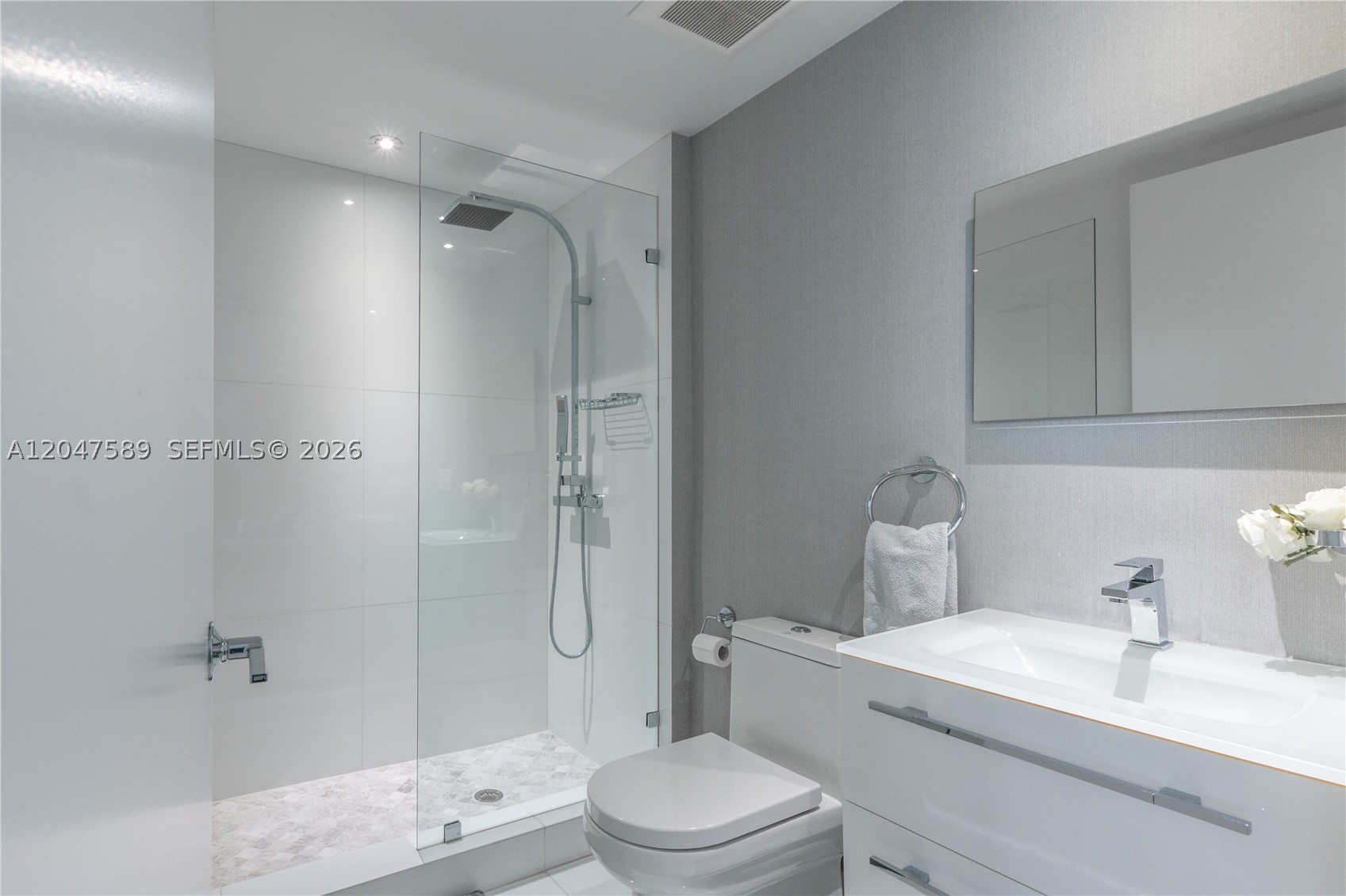 17201 Collins Ave #1807, Sunny Isles Beach FL 33160