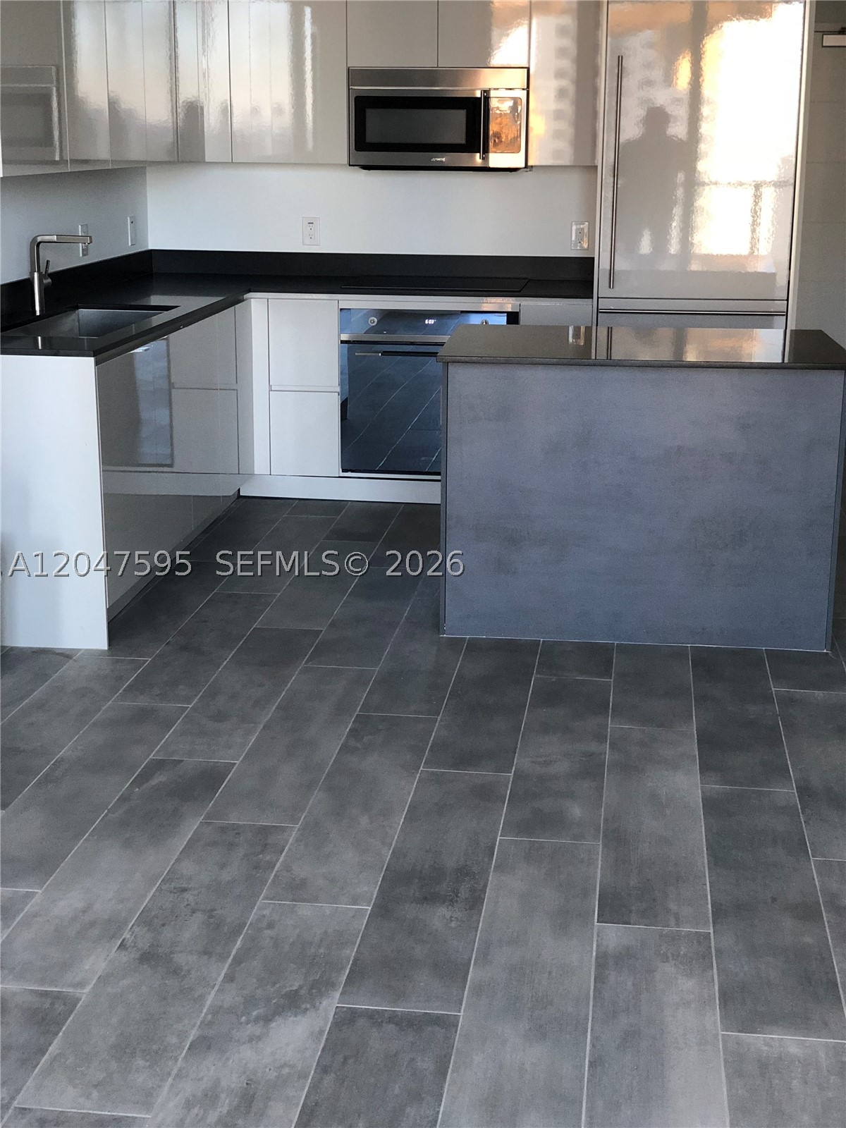 1010 Brickell Ave #3709, Miami FL 33131