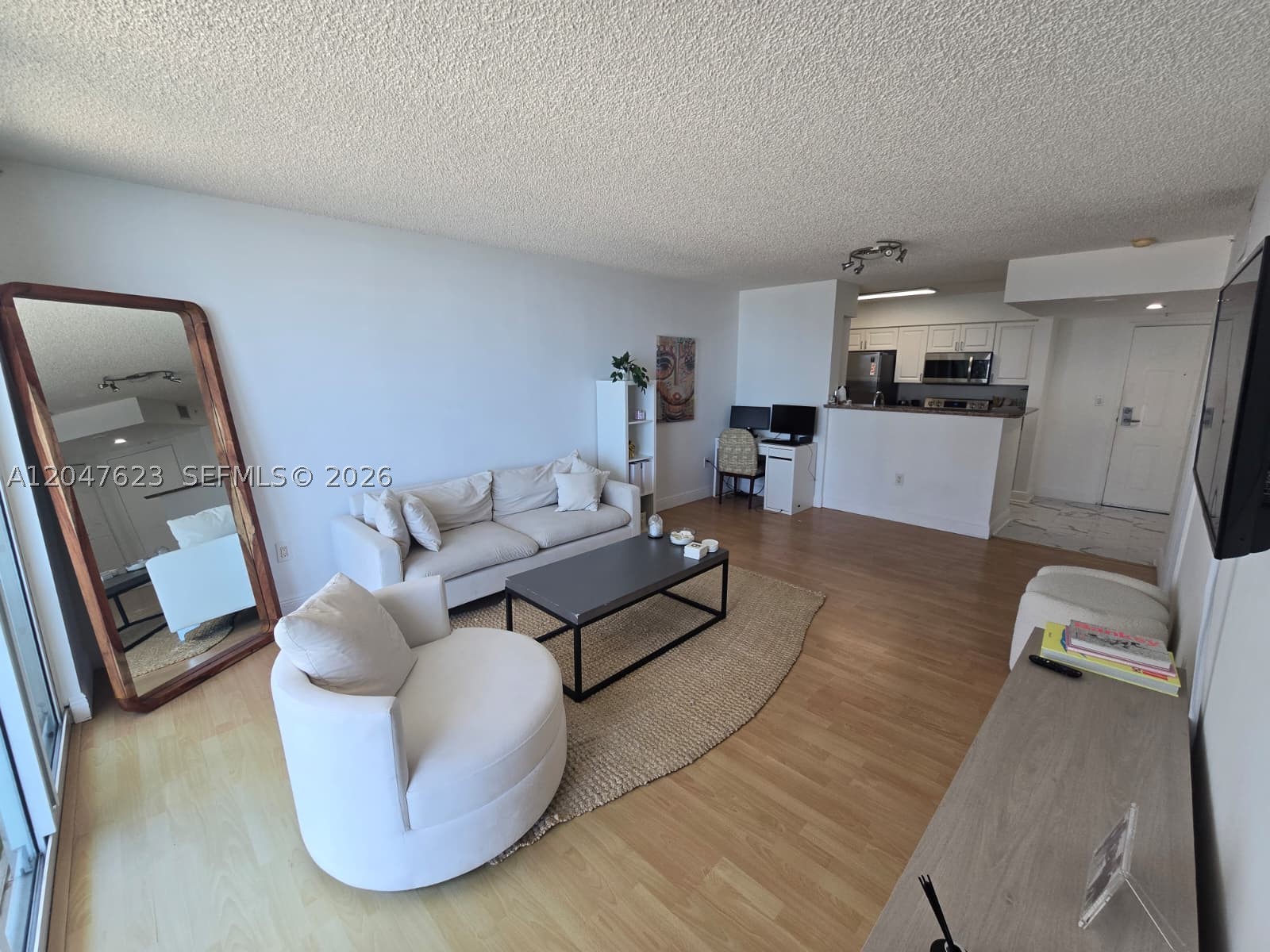 Miami FL 33131 - A12047623