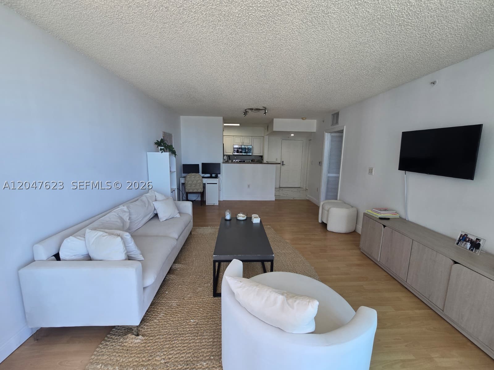 Miami FL 33131 - A12047623