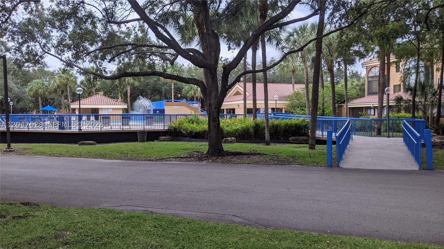 15509 N Miami Lakeway N #102, Miami Lakes FL 33014