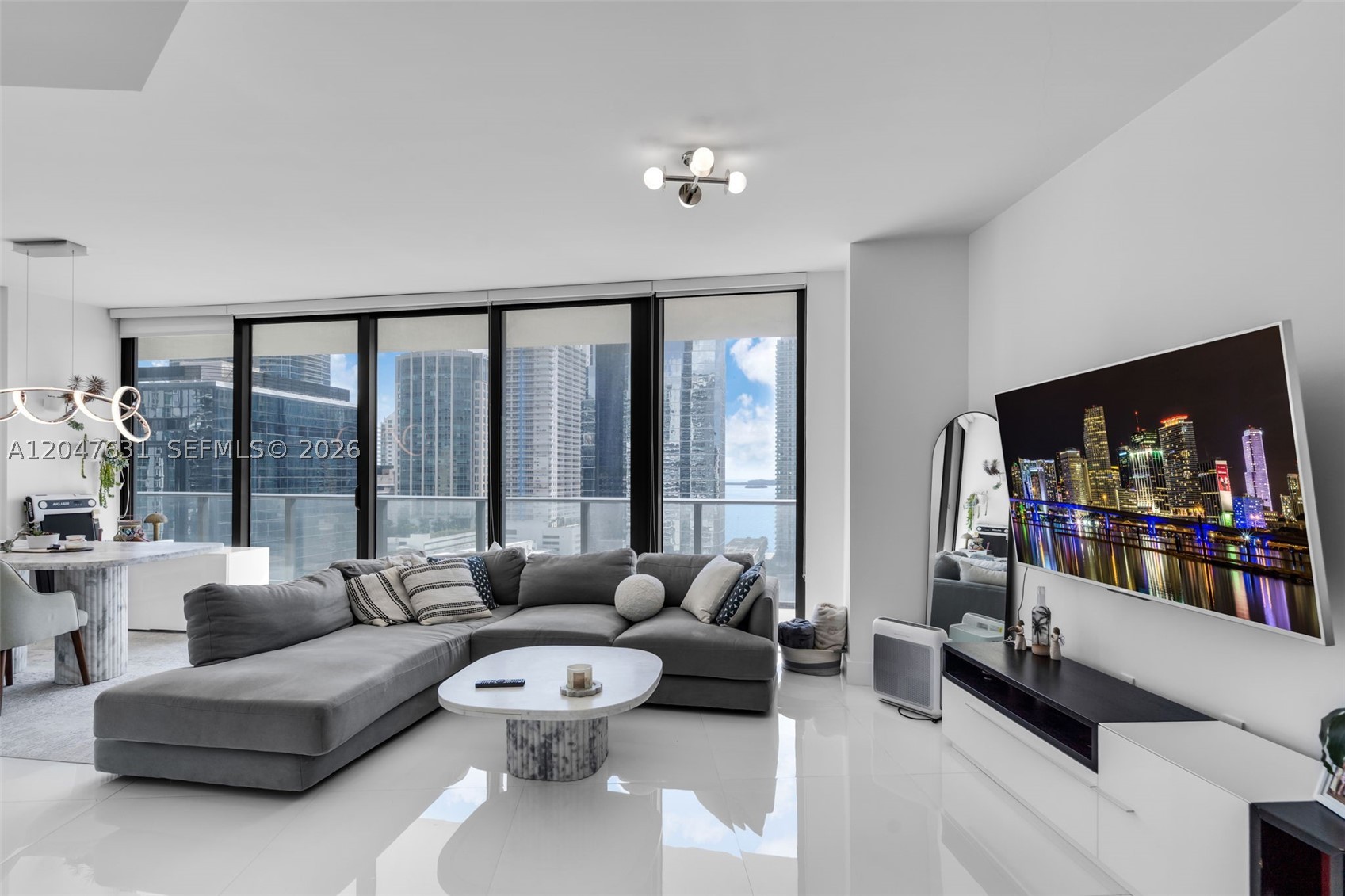 1300 S Miami Ave #1601, Miami FL 33130
