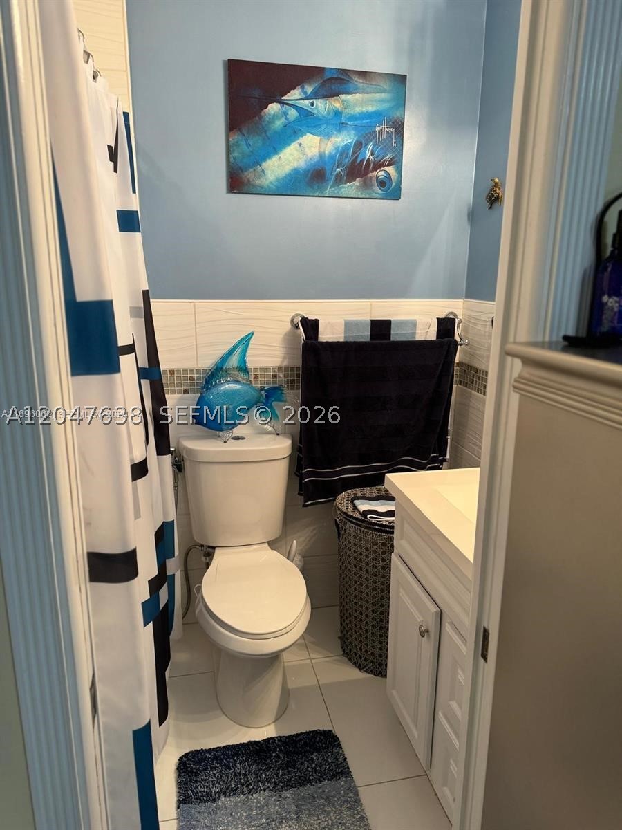 8805 NW 113th St, Hialeah Gardens FL 33018