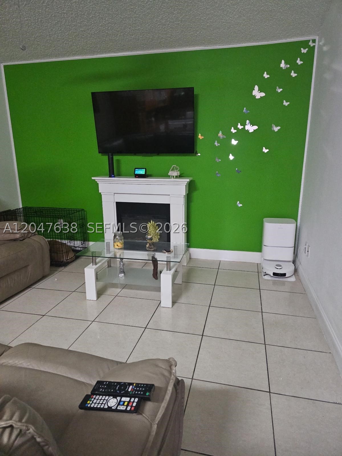 8805 NW 113th St, Hialeah Gardens FL 33018