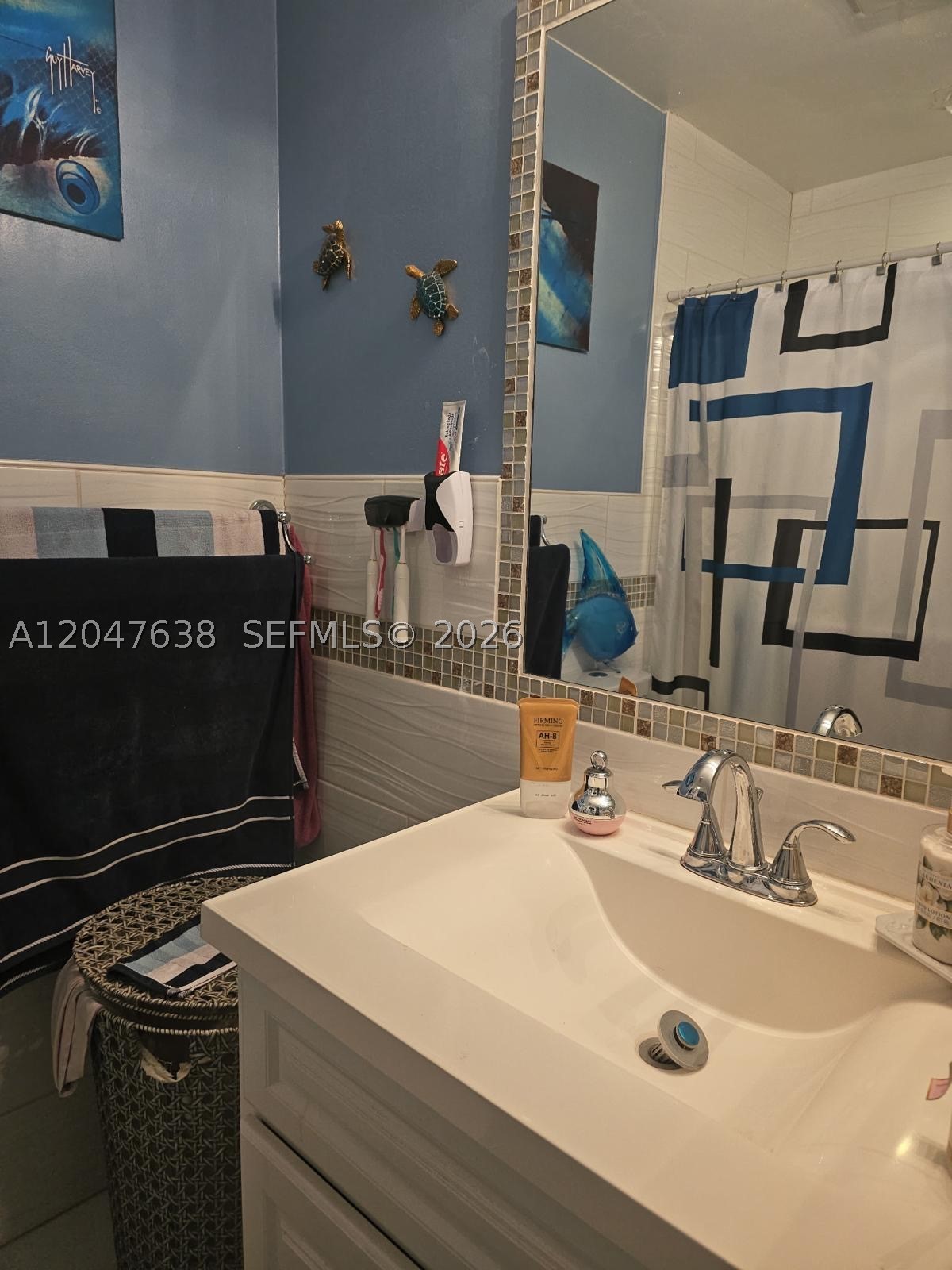 8805 NW 113th St, Hialeah Gardens FL 33018