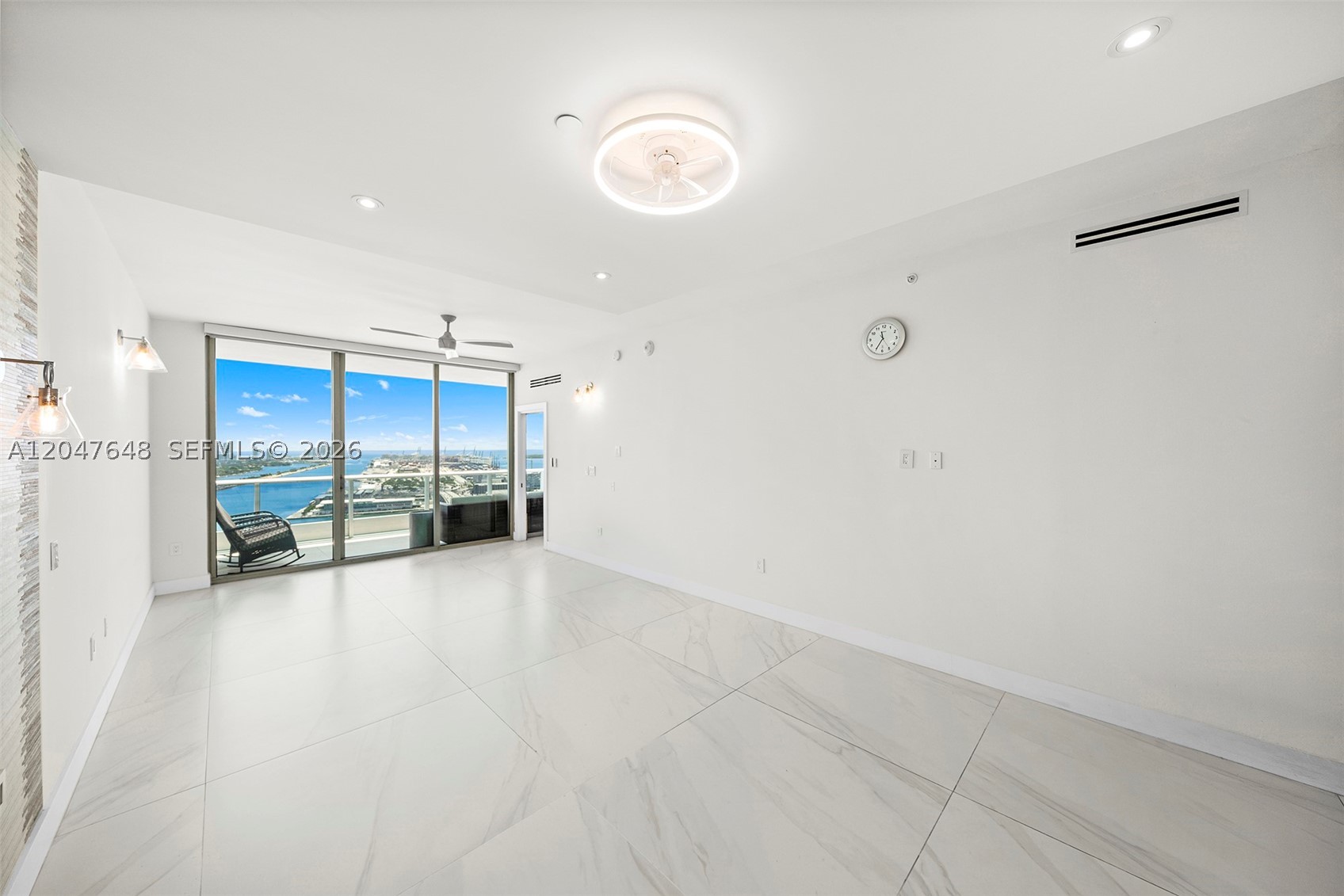 900 Biscayne Blvd #4202, Miami FL 33132