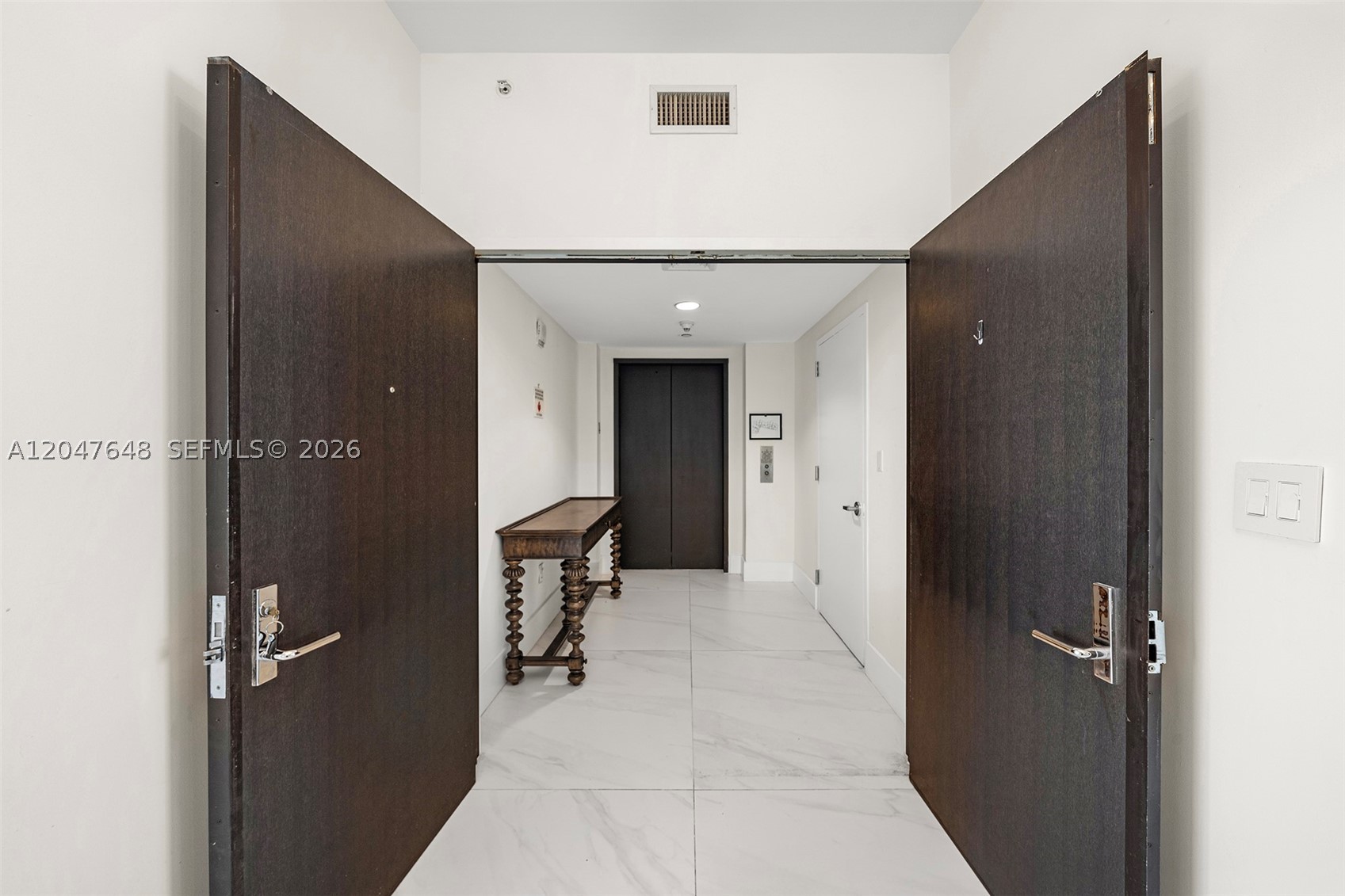 900 Biscayne Blvd #4202, Miami FL 33132