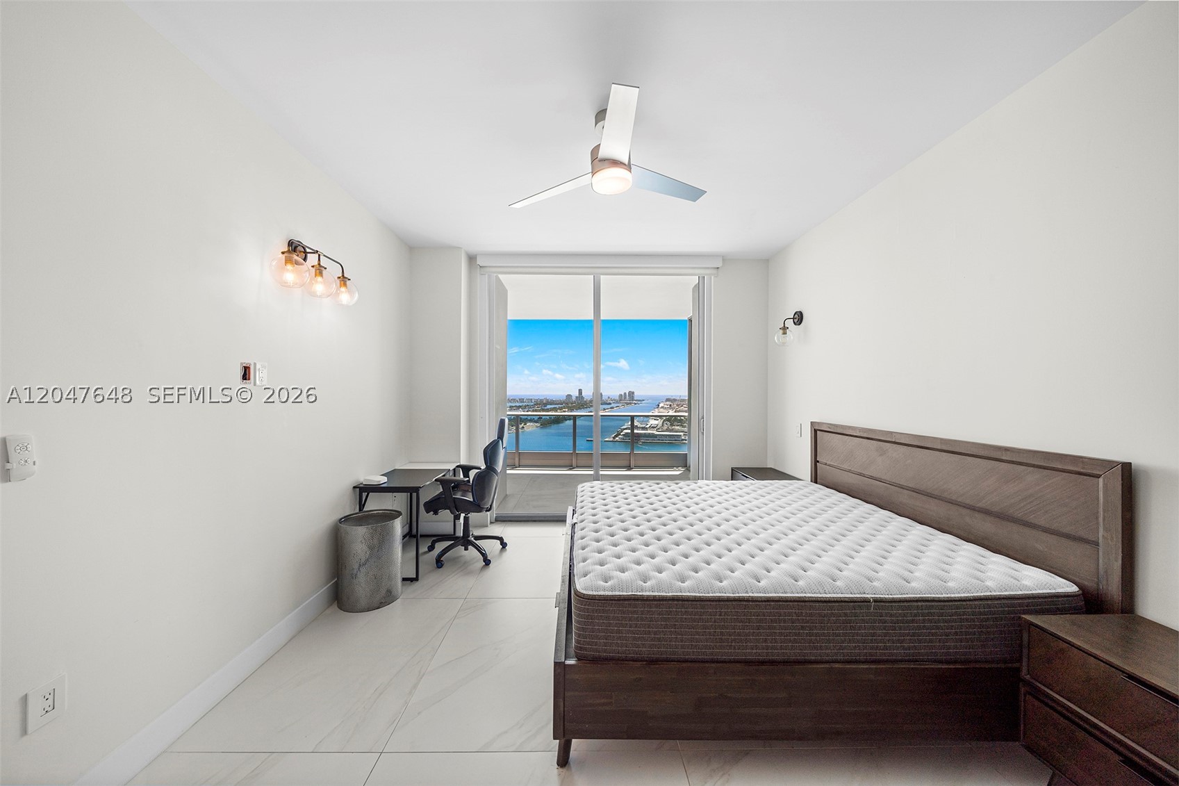 900 Biscayne Blvd #4202, Miami FL 33132