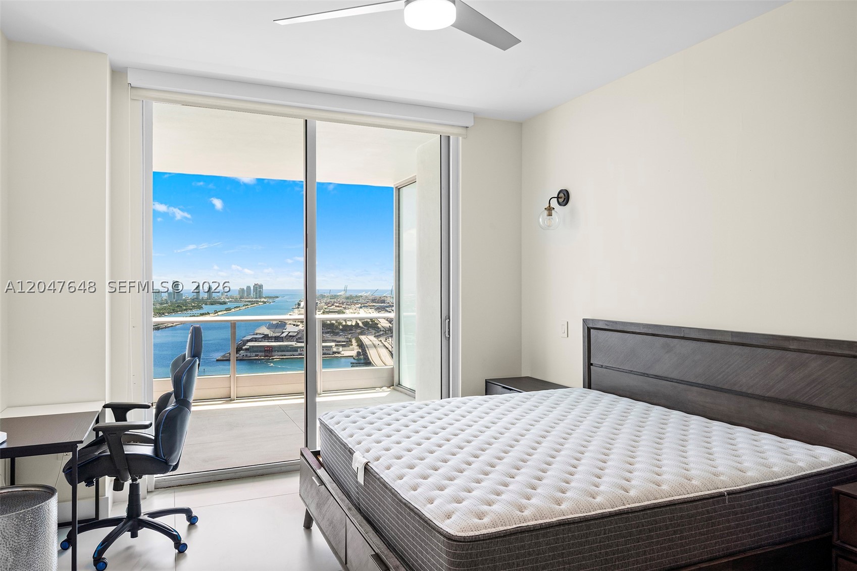 900 Biscayne Blvd #4202, Miami FL 33132