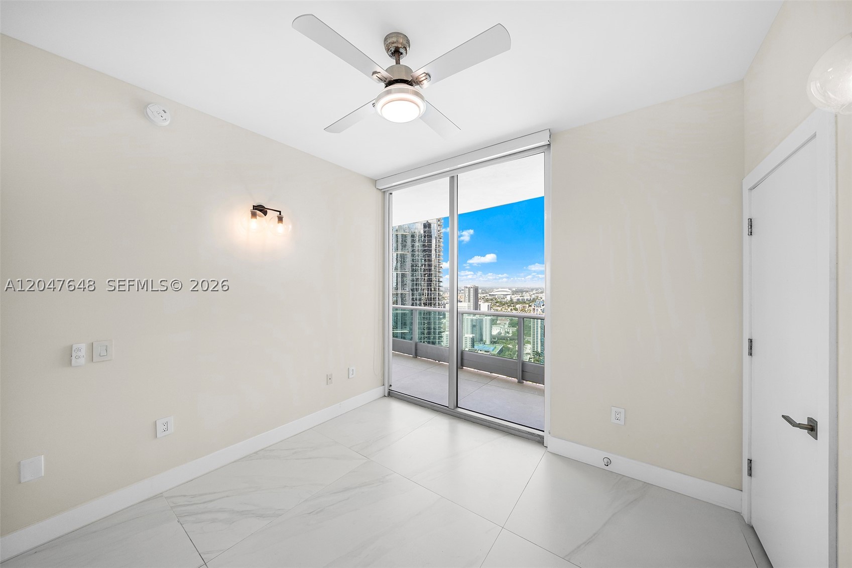 900 Biscayne Blvd #4202, Miami FL 33132