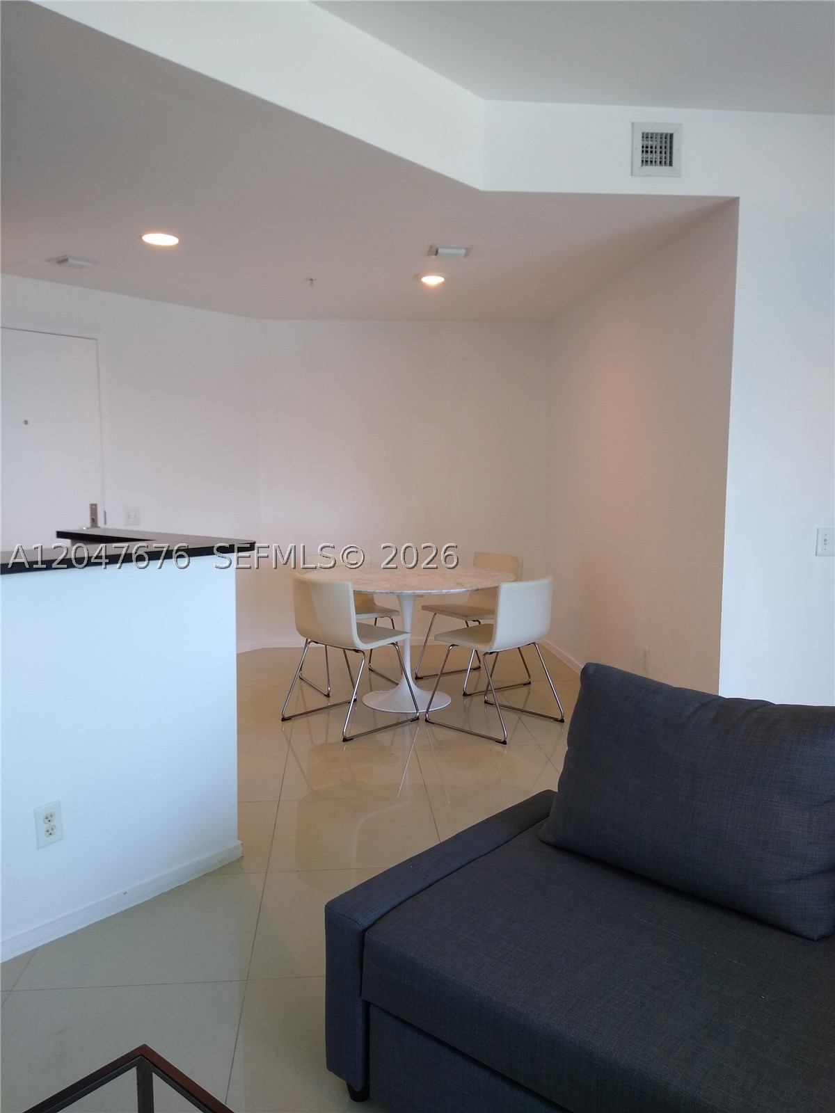 300 S Biscayne Blvd #T-2905, Miami FL 33131