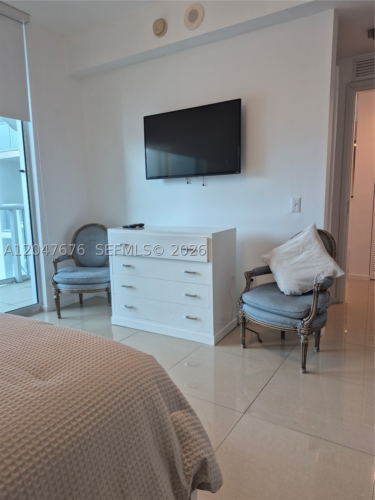 300 S Biscayne Blvd #T-2905, Miami FL 33131