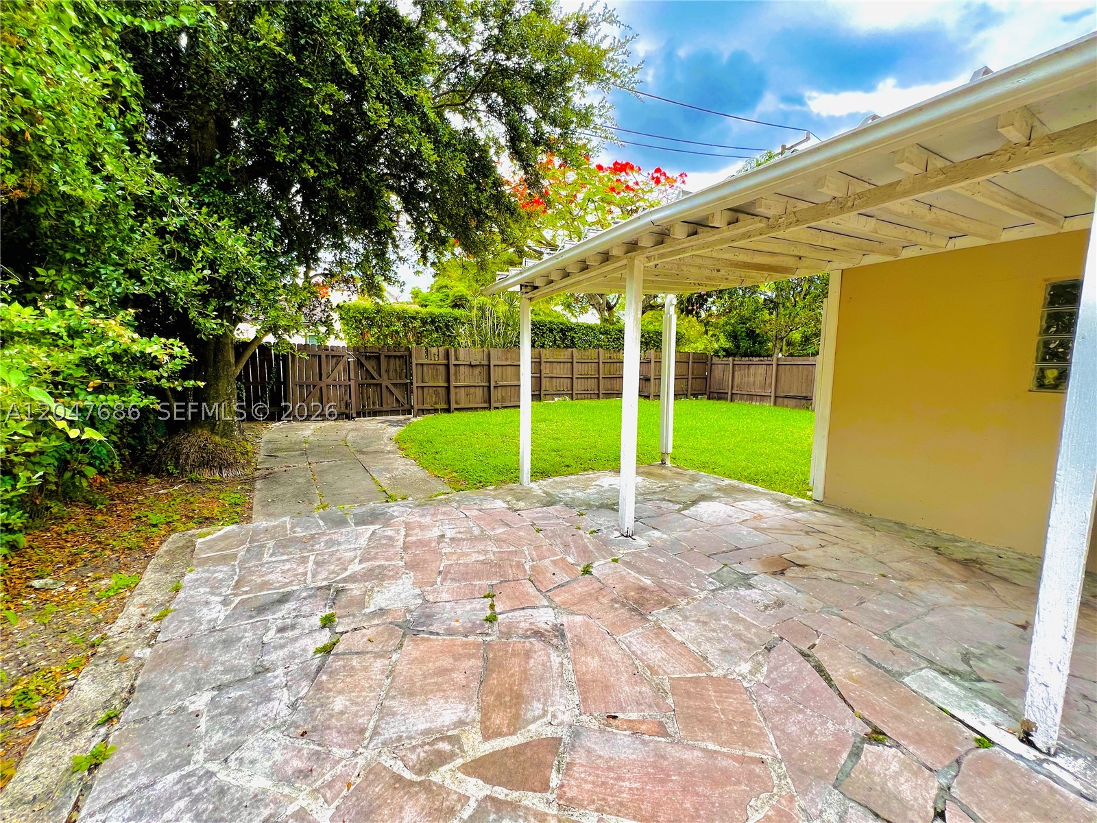 410 Pinecrest Dr #1, Miami Springs FL 33166