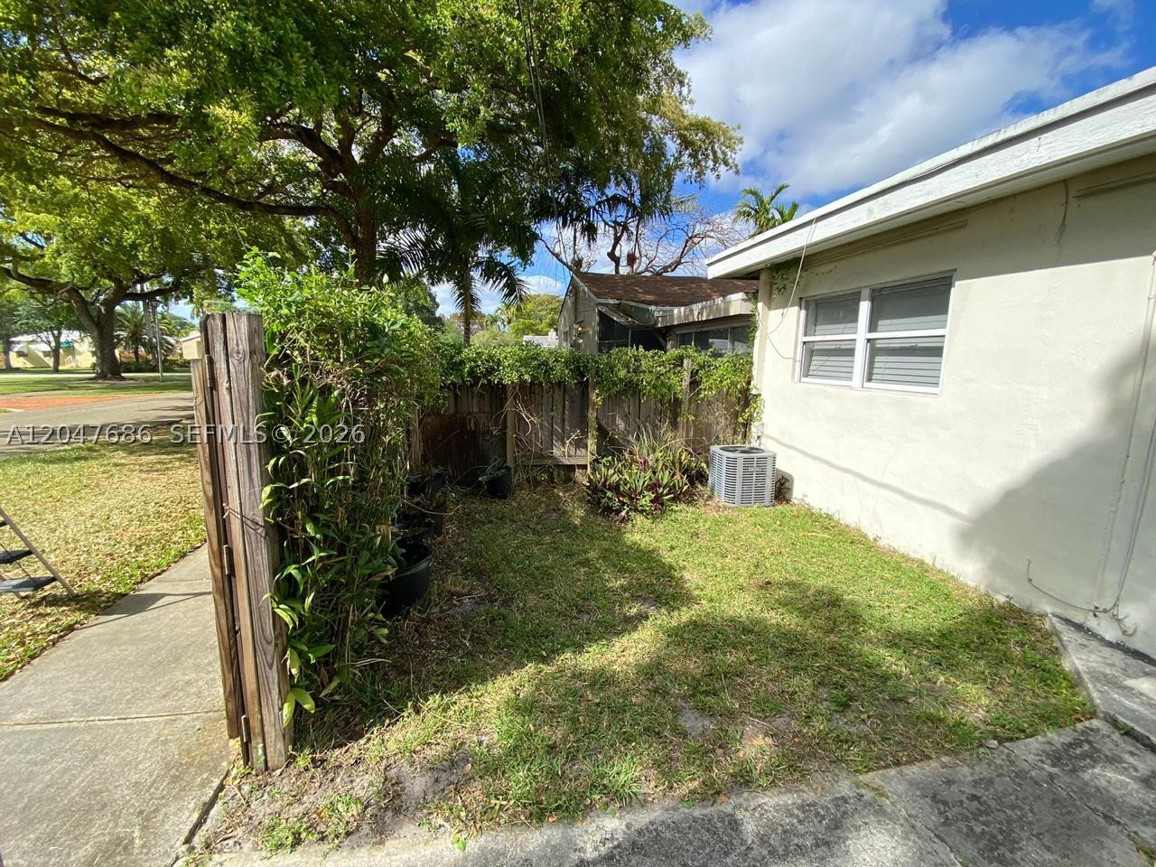 410 Pinecrest Dr #1, Miami Springs FL 33166