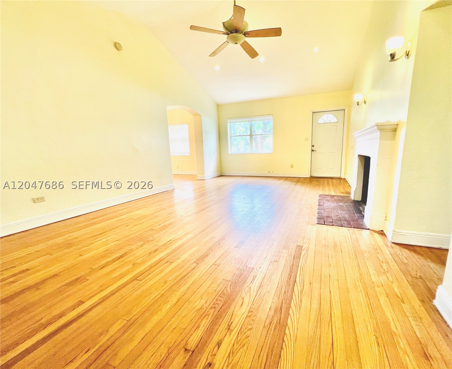 410 Pinecrest Dr #1, Miami Springs FL 33166