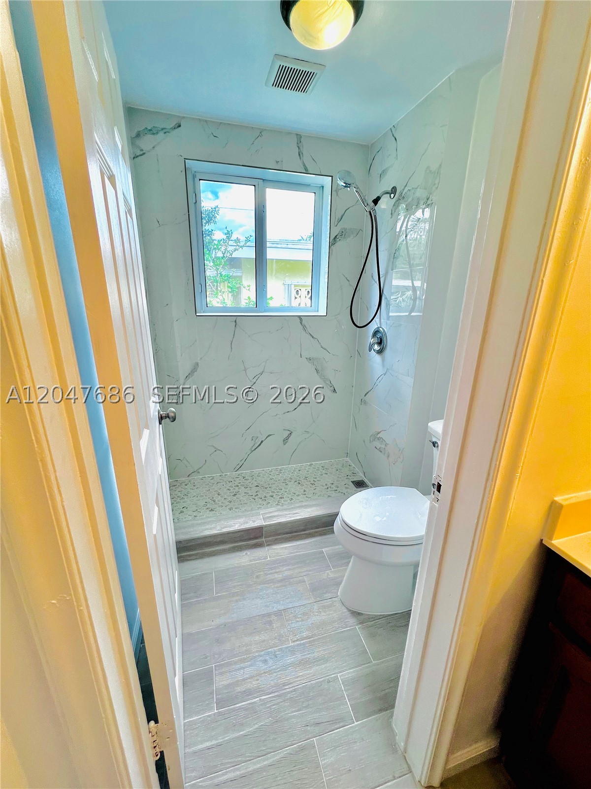 410 Pinecrest Dr #1, Miami Springs FL 33166