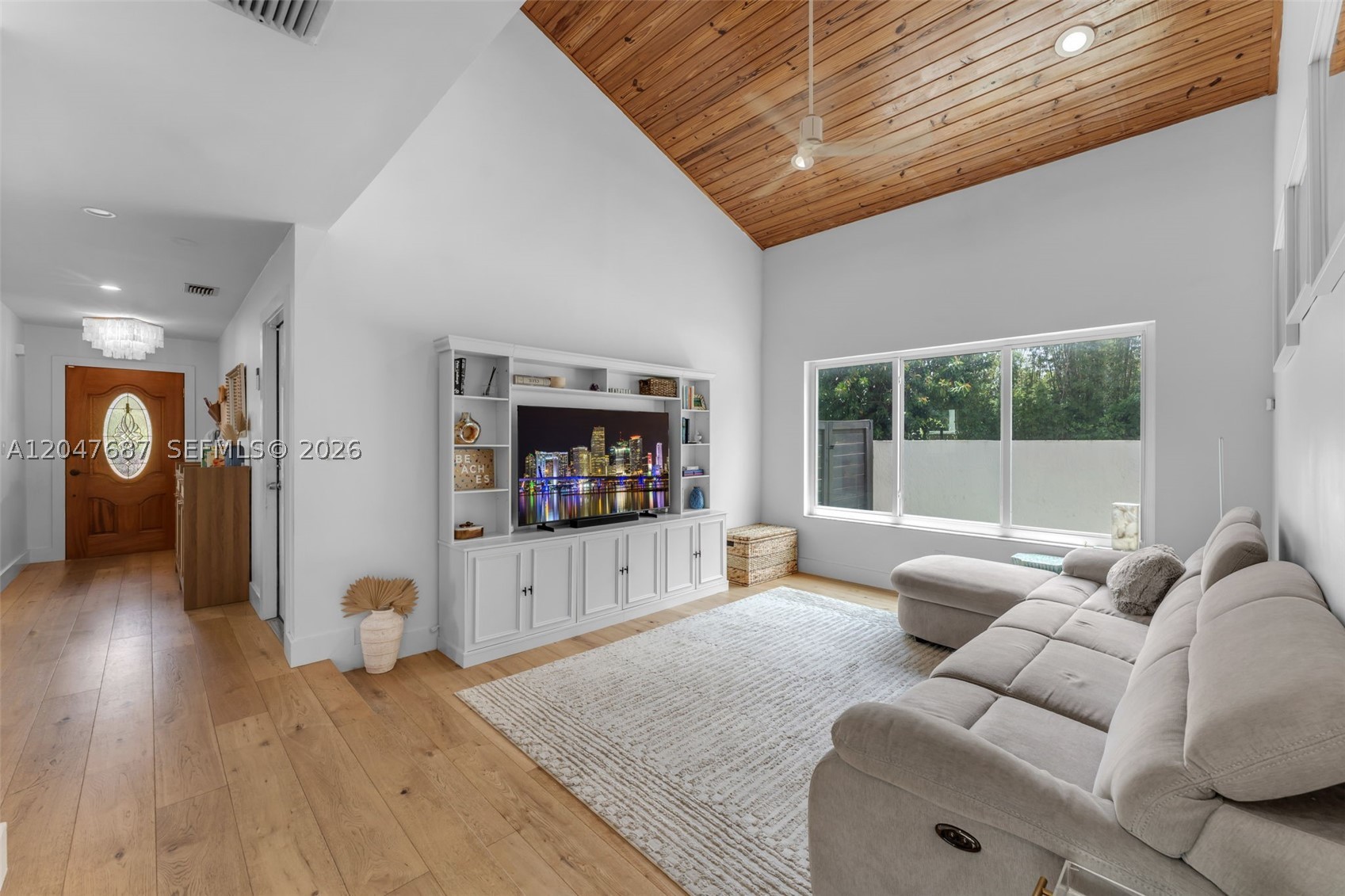 4035 SW 14th St, Miami FL 33134