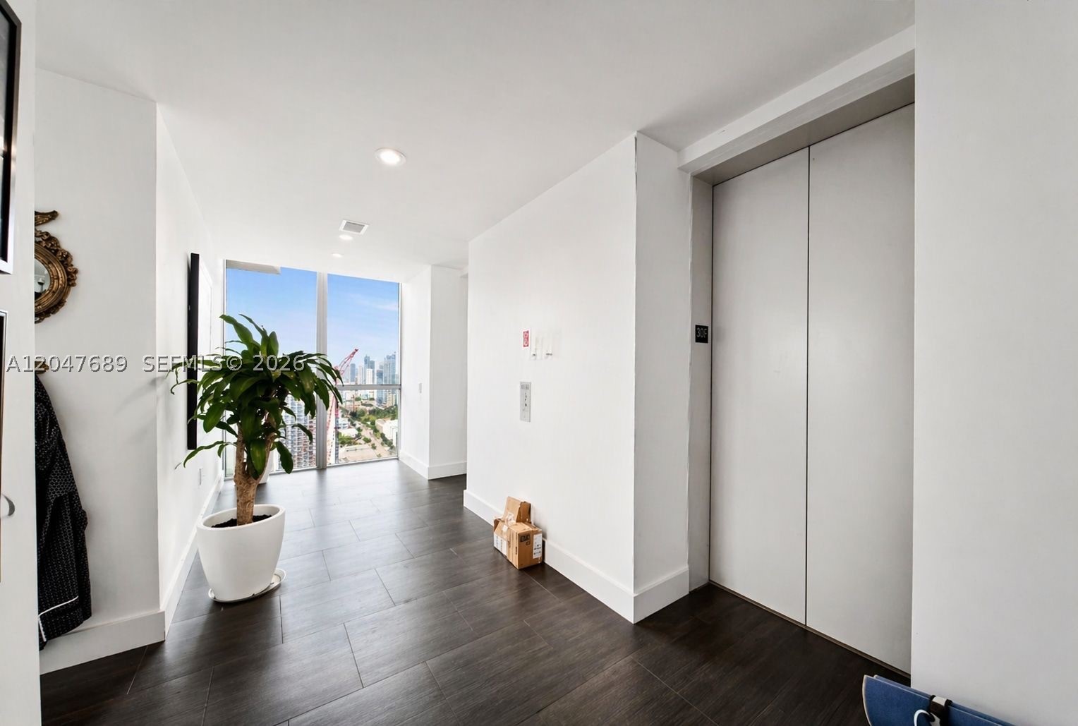 1100 Biscayne Blvd #3708, Miami FL 33132