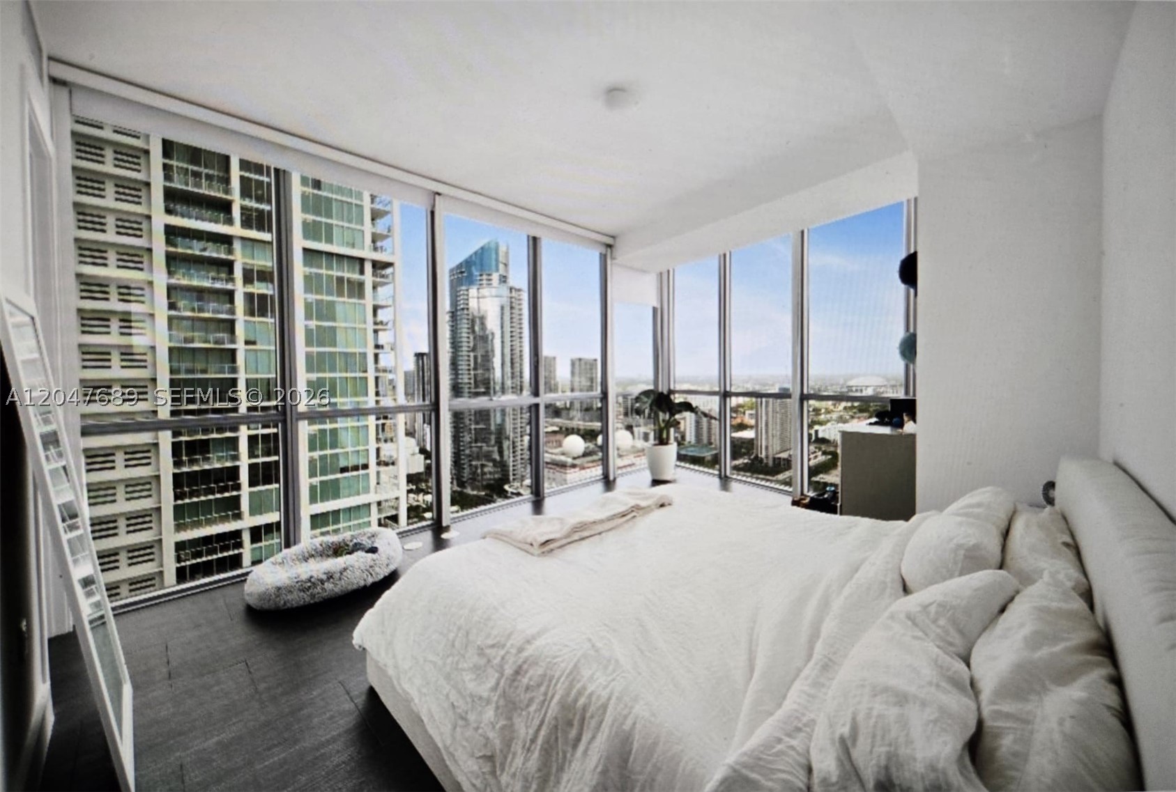 1100 Biscayne Blvd #3708, Miami FL 33132