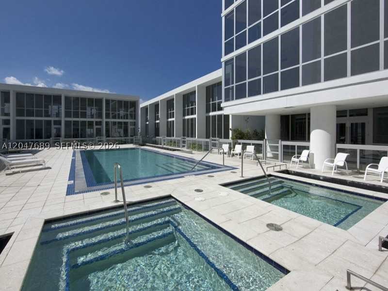 1100 Biscayne Blvd #3708, Miami FL 33132