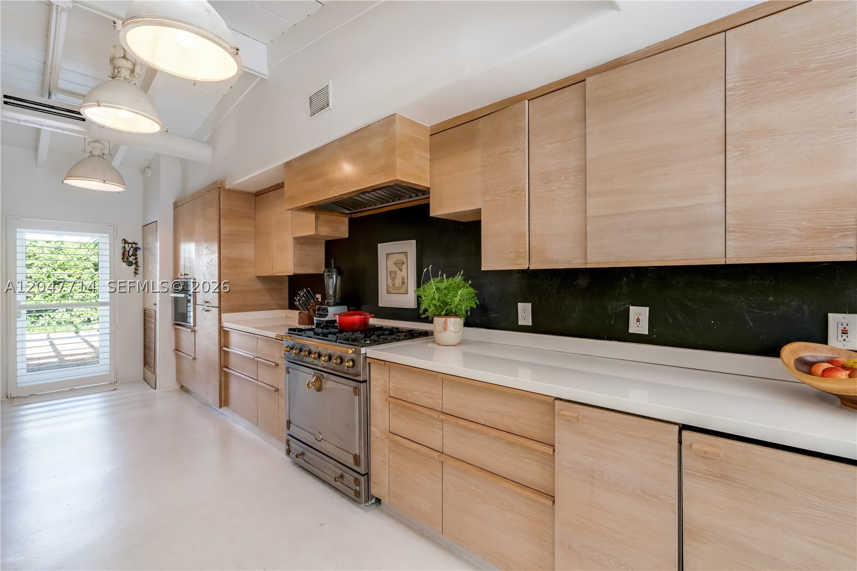 330 Gulf Rd, Key Biscayne FL 33149