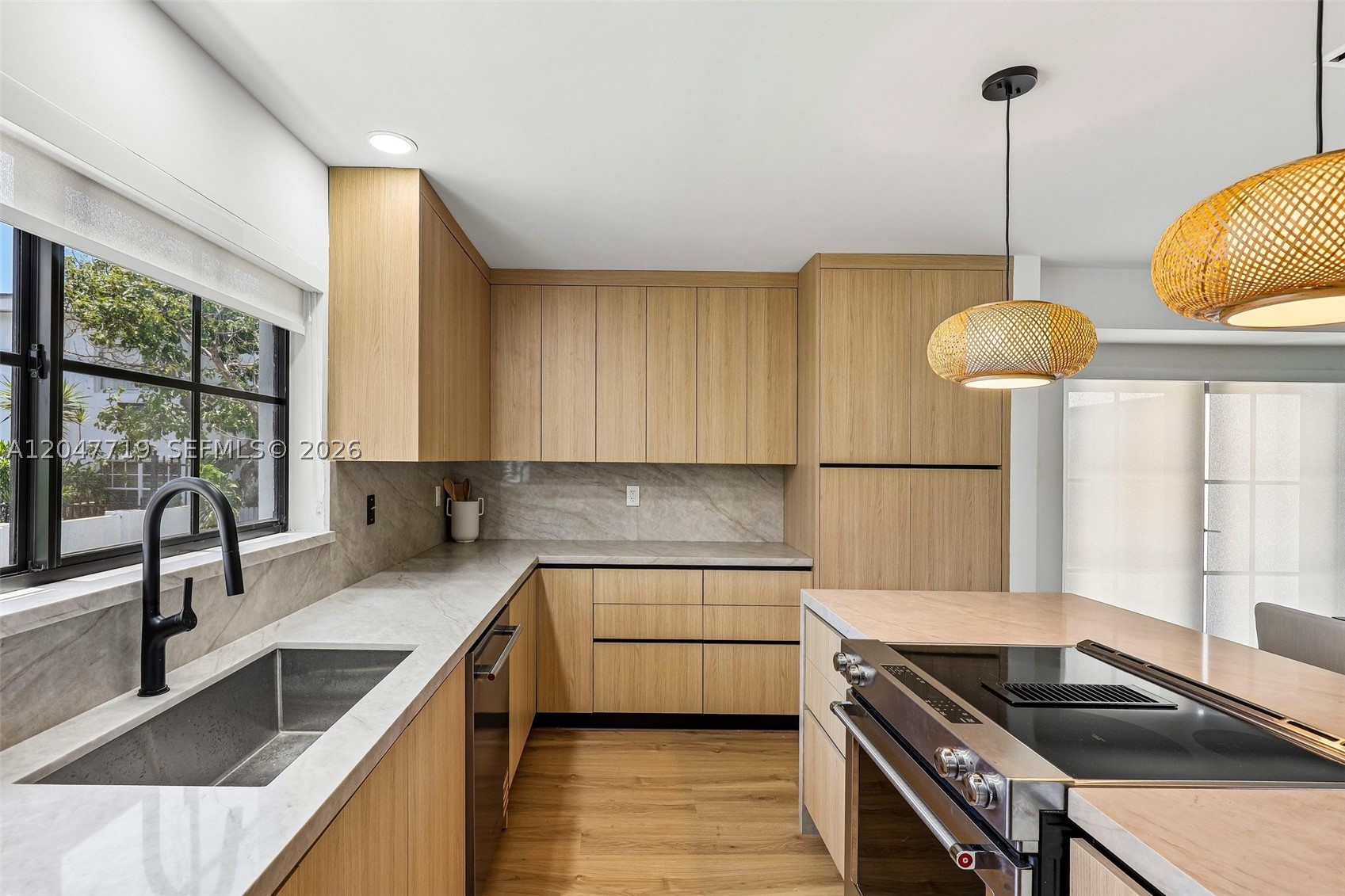 7811 Carlyle Ave, Miami Beach FL 33141