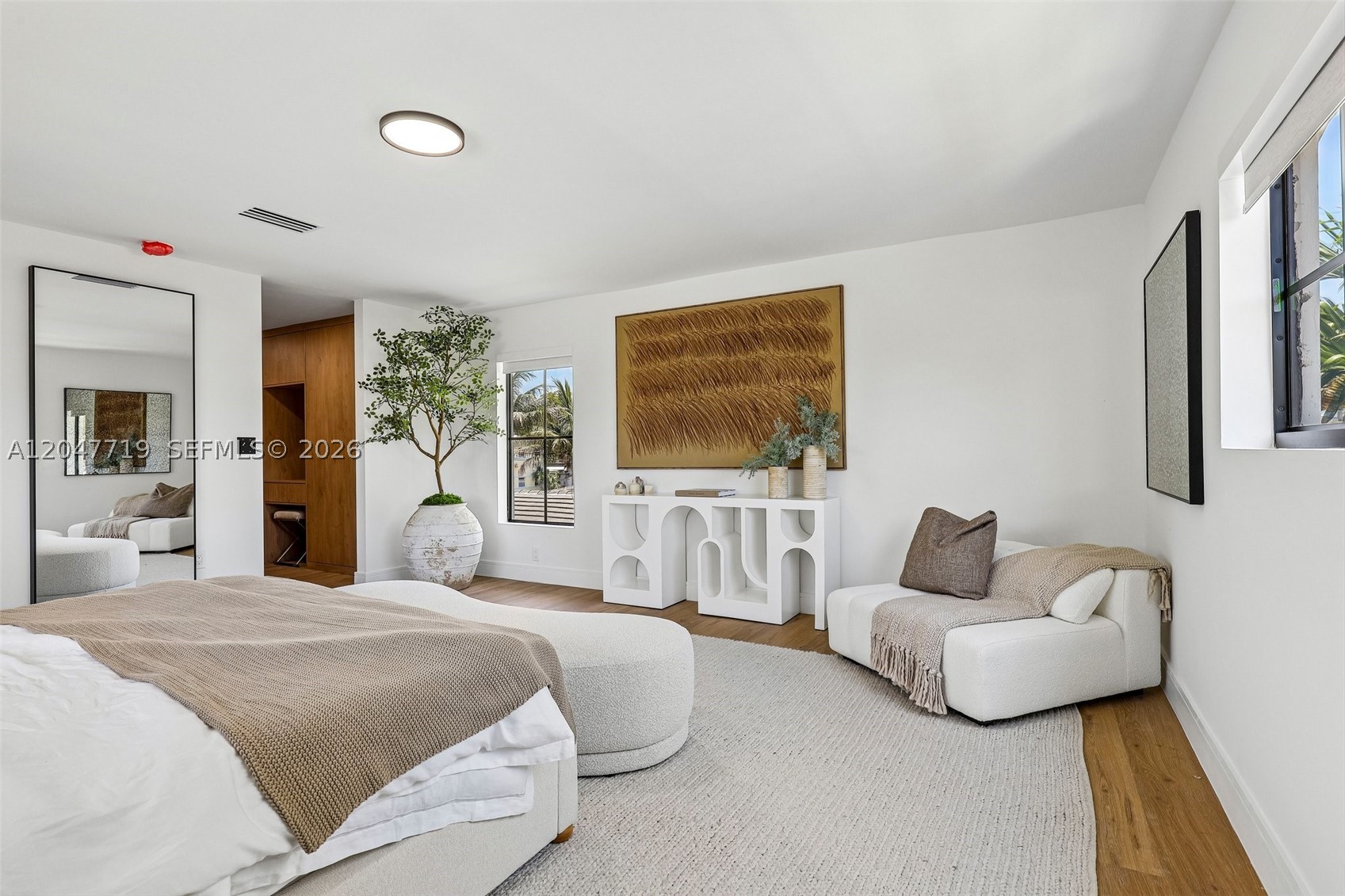 7811 Carlyle Ave, Miami Beach FL 33141
