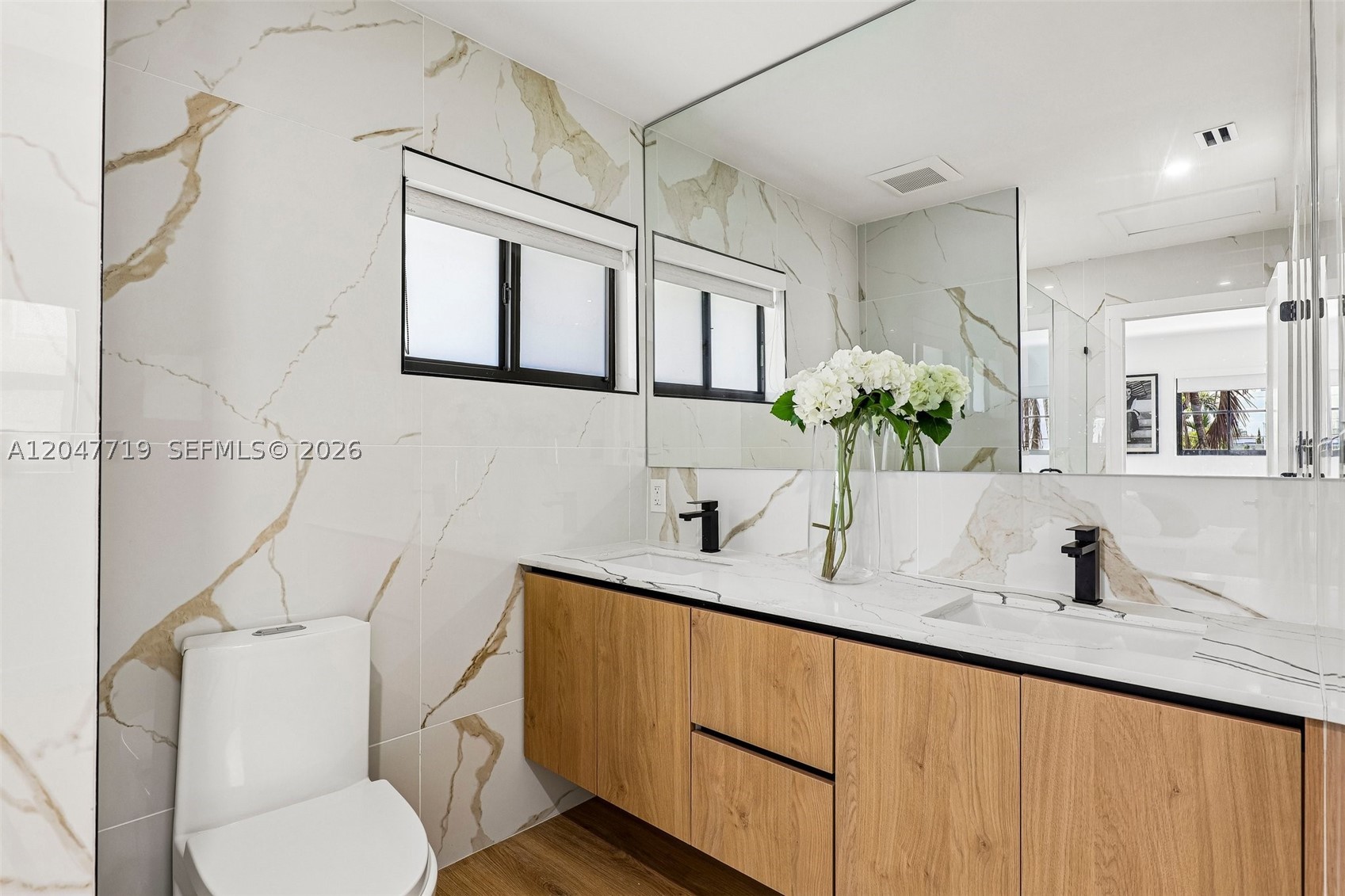 7811 Carlyle Ave, Miami Beach FL 33141