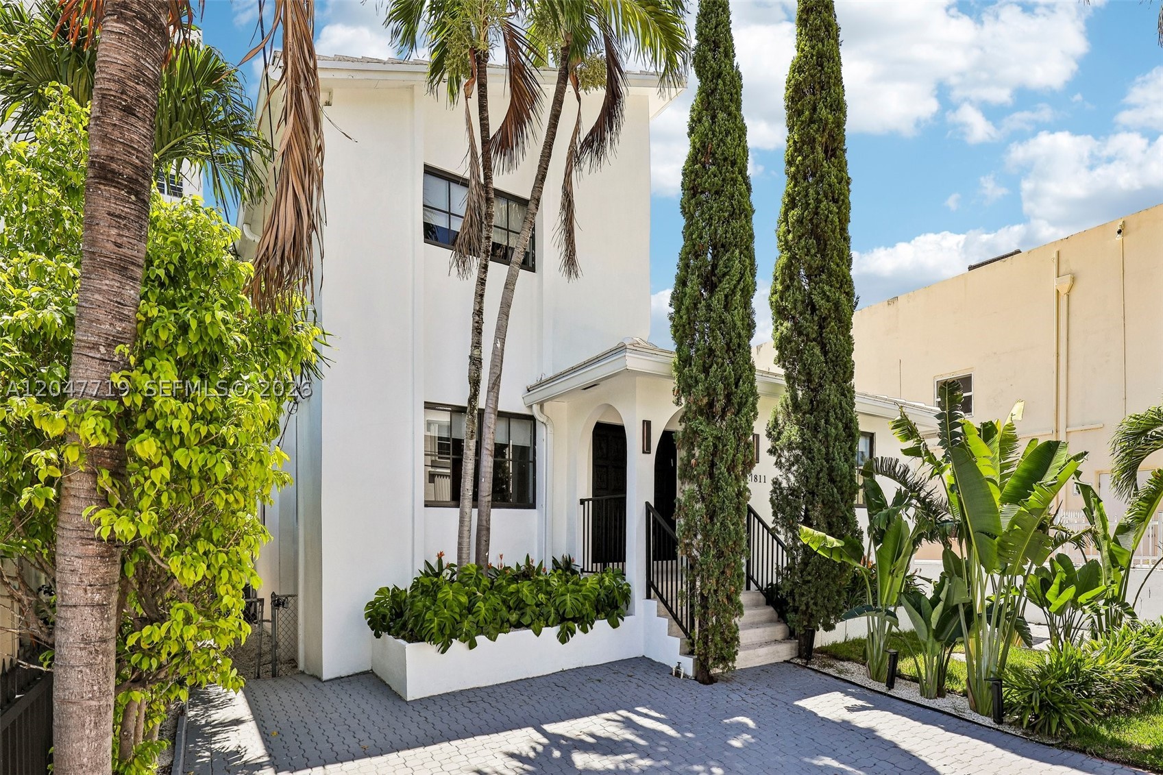 7811 Carlyle Ave, Miami Beach FL 33141