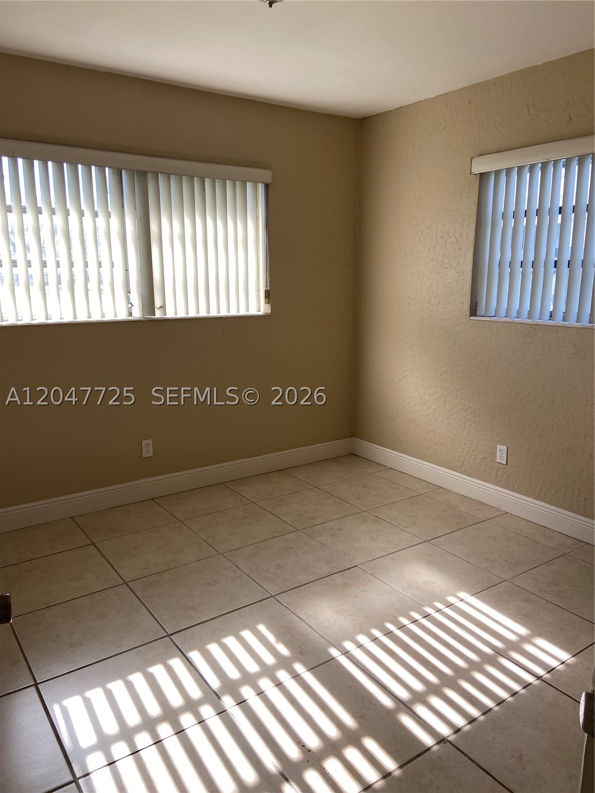 800 NW 76th Ave, Pembroke Pines FL 33024