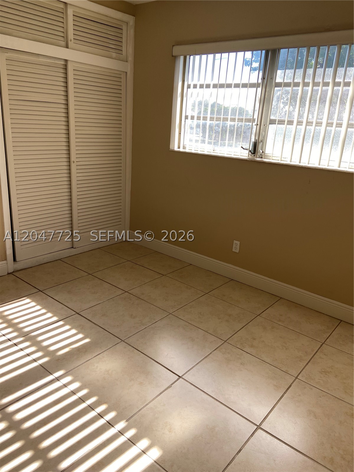 800 NW 76th Ave, Pembroke Pines FL 33024