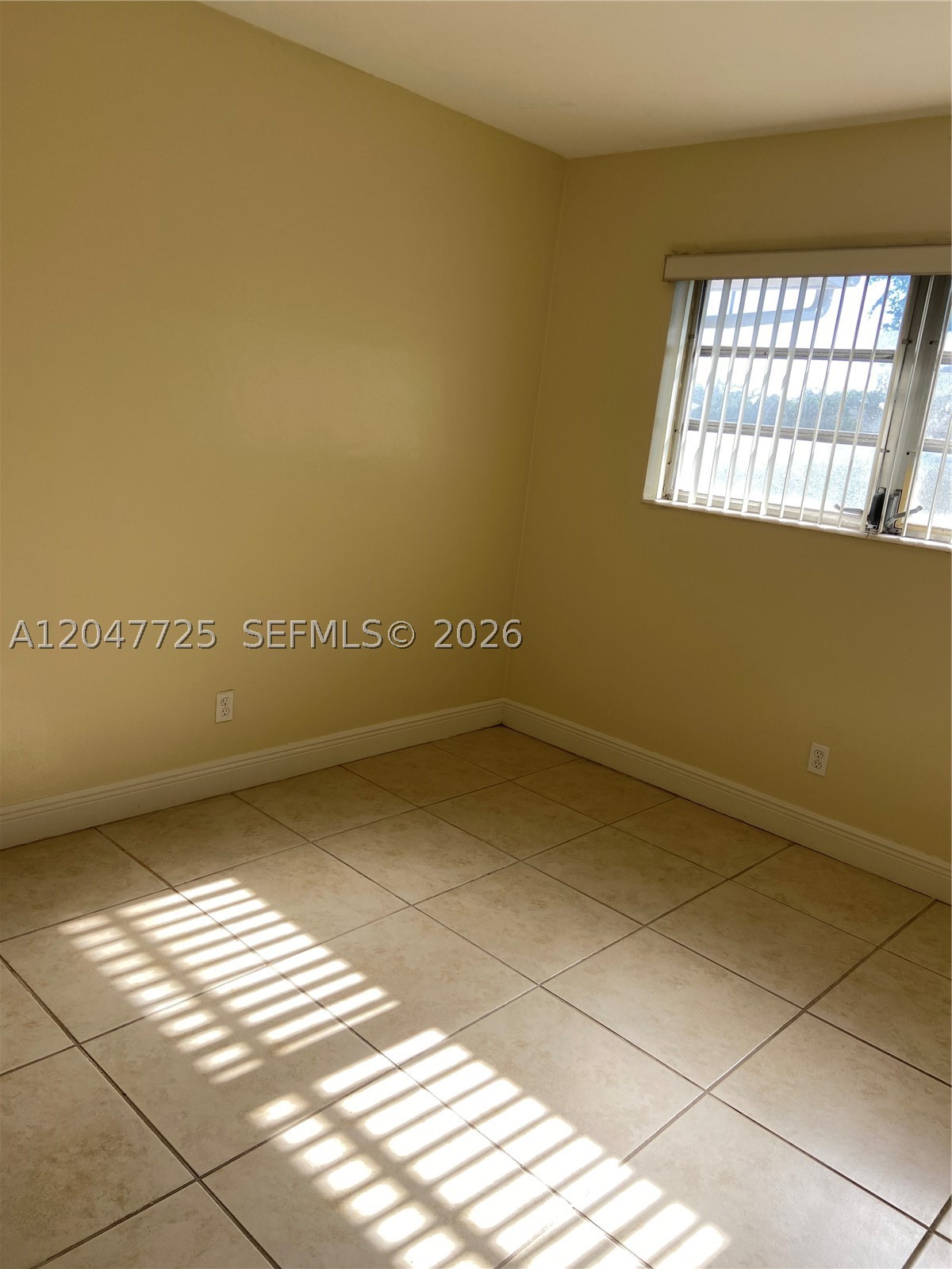 800 NW 76th Ave, Pembroke Pines FL 33024