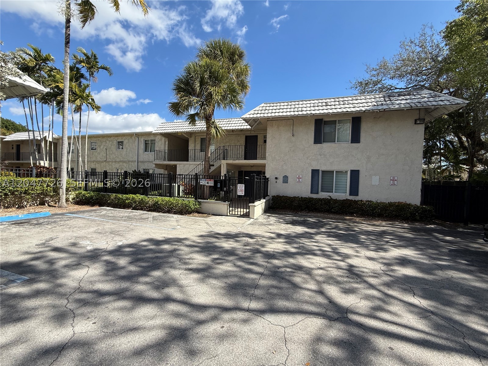 8607 SW 68th Ct #24, Pinecrest FL 33156