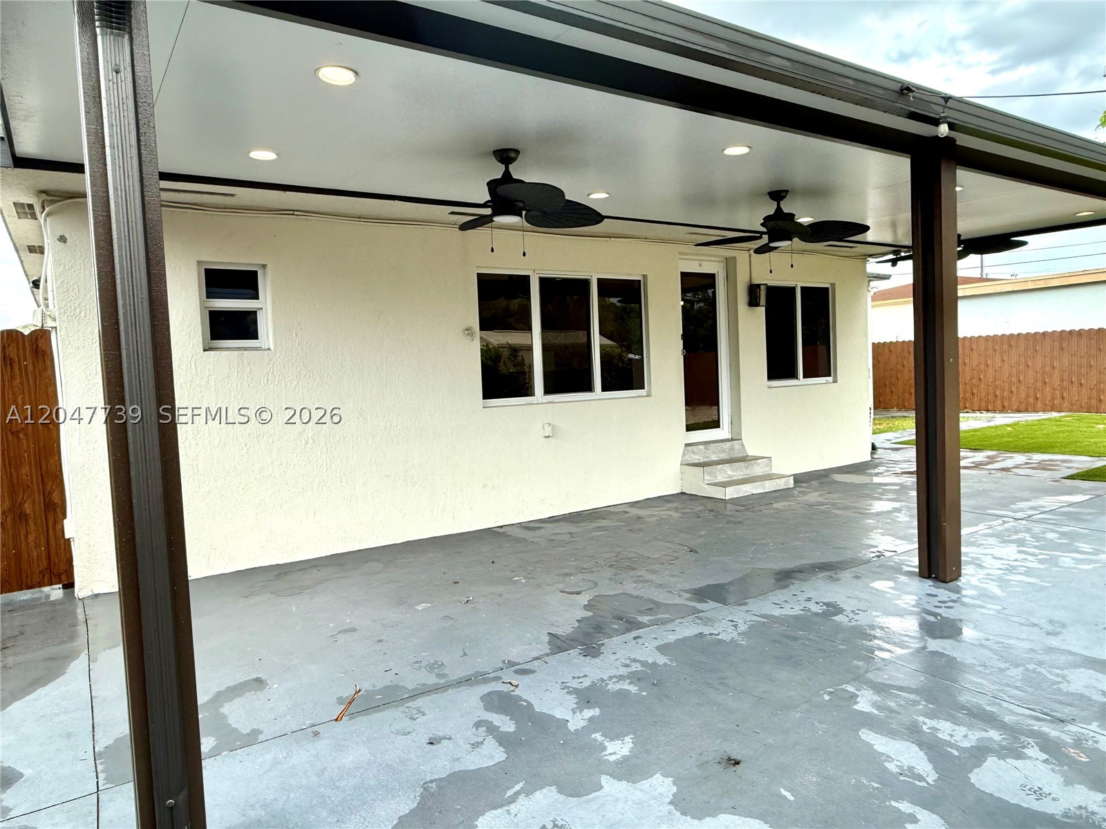 670 E 58th St, Hialeah FL 33013