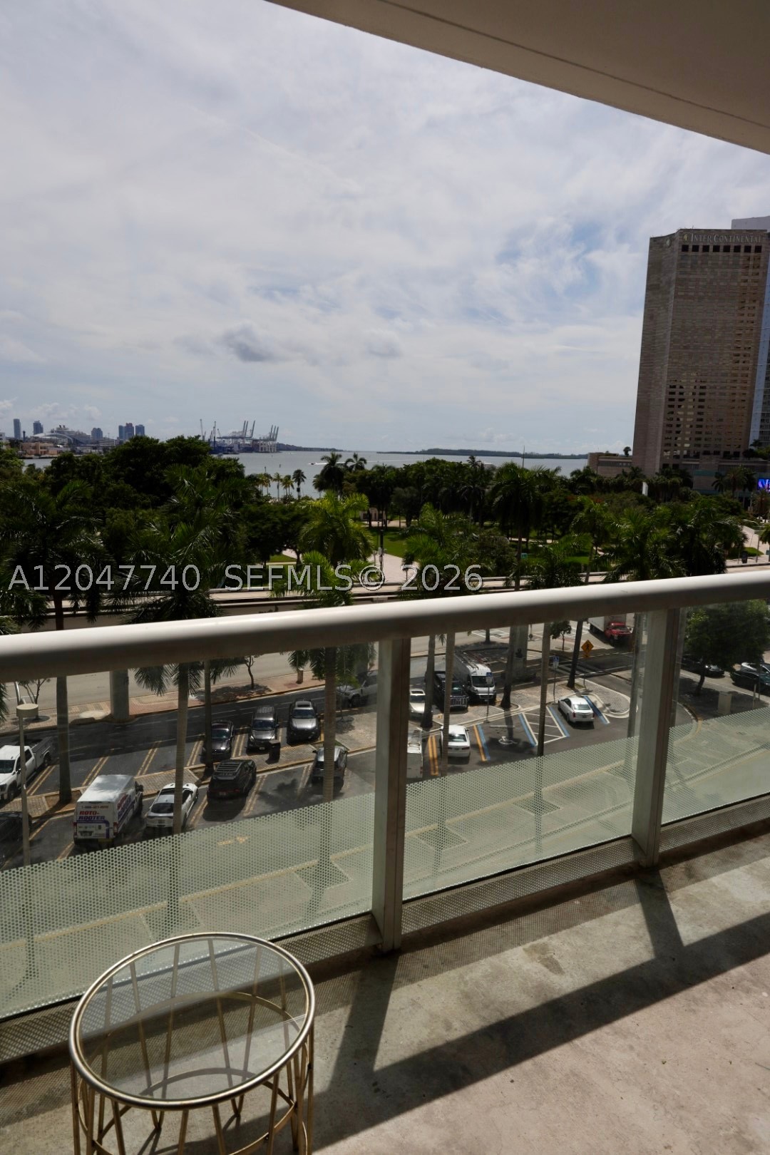 50 Biscayne Blvd #606, Miami FL 33132